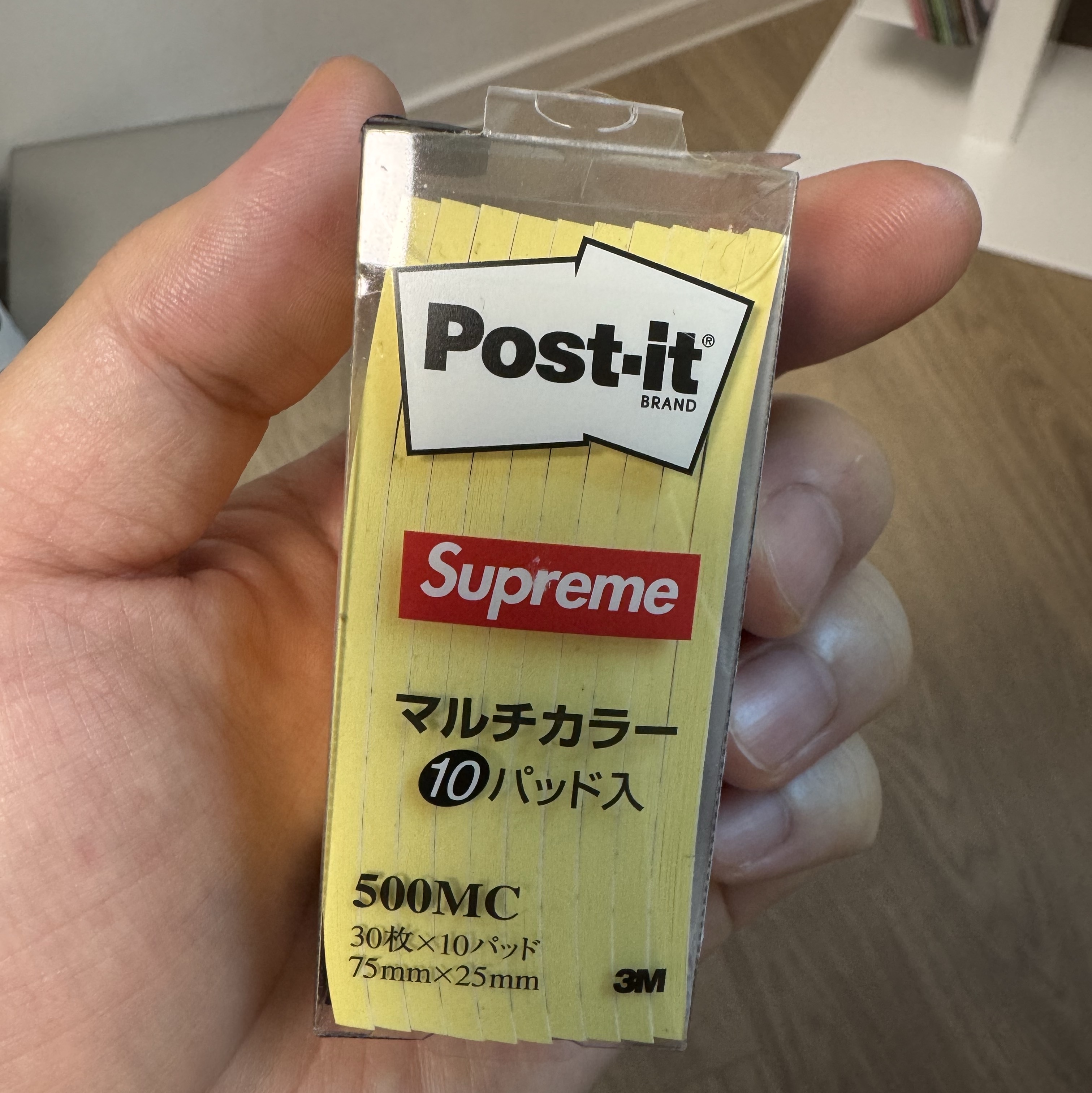 Supreme x Post-It Yellow (Pack of 10) - 24SS 착용 스타일