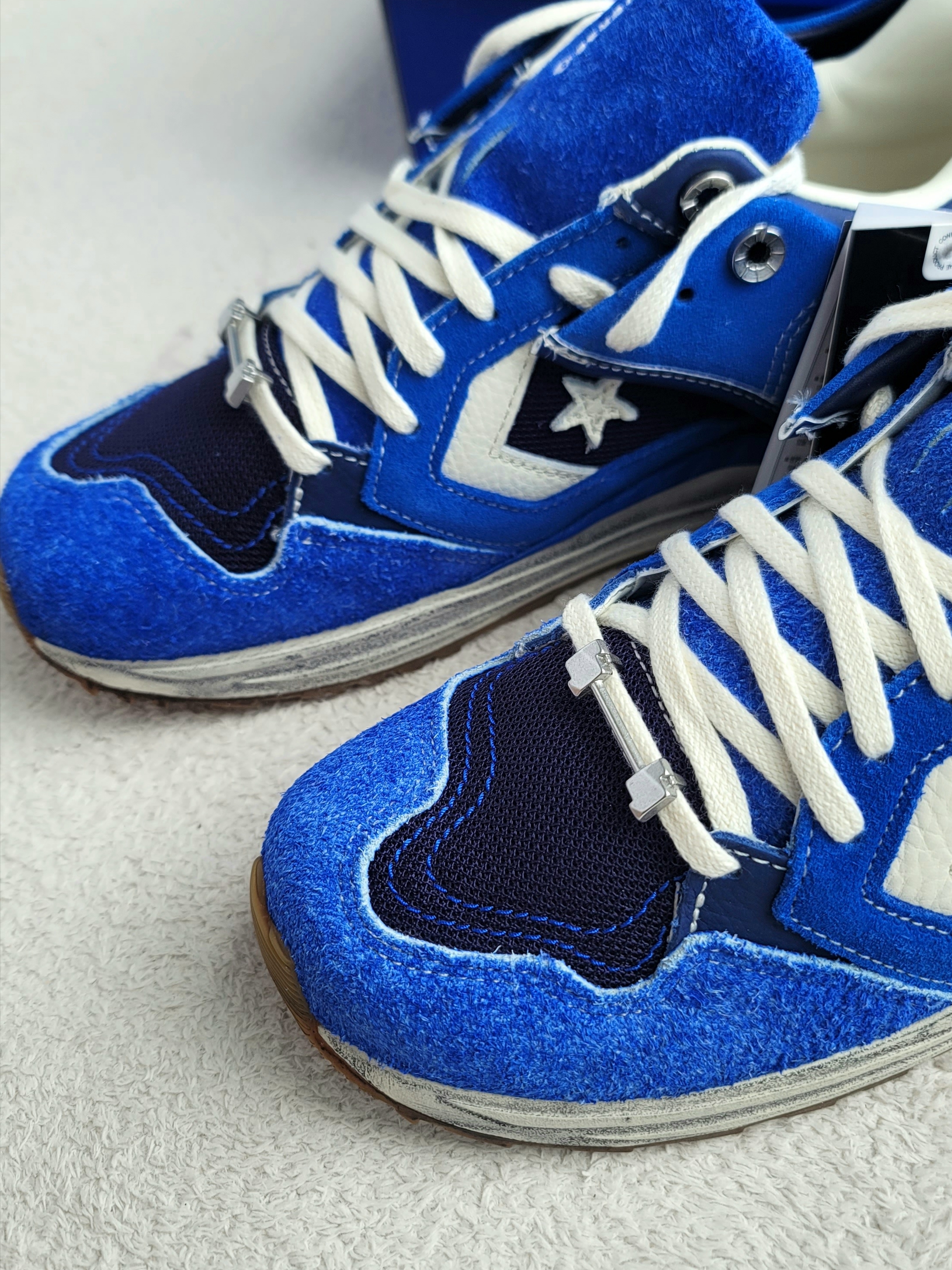 Converse x Ader Error Wave Trainer Blue 착용 스타일 - 2
