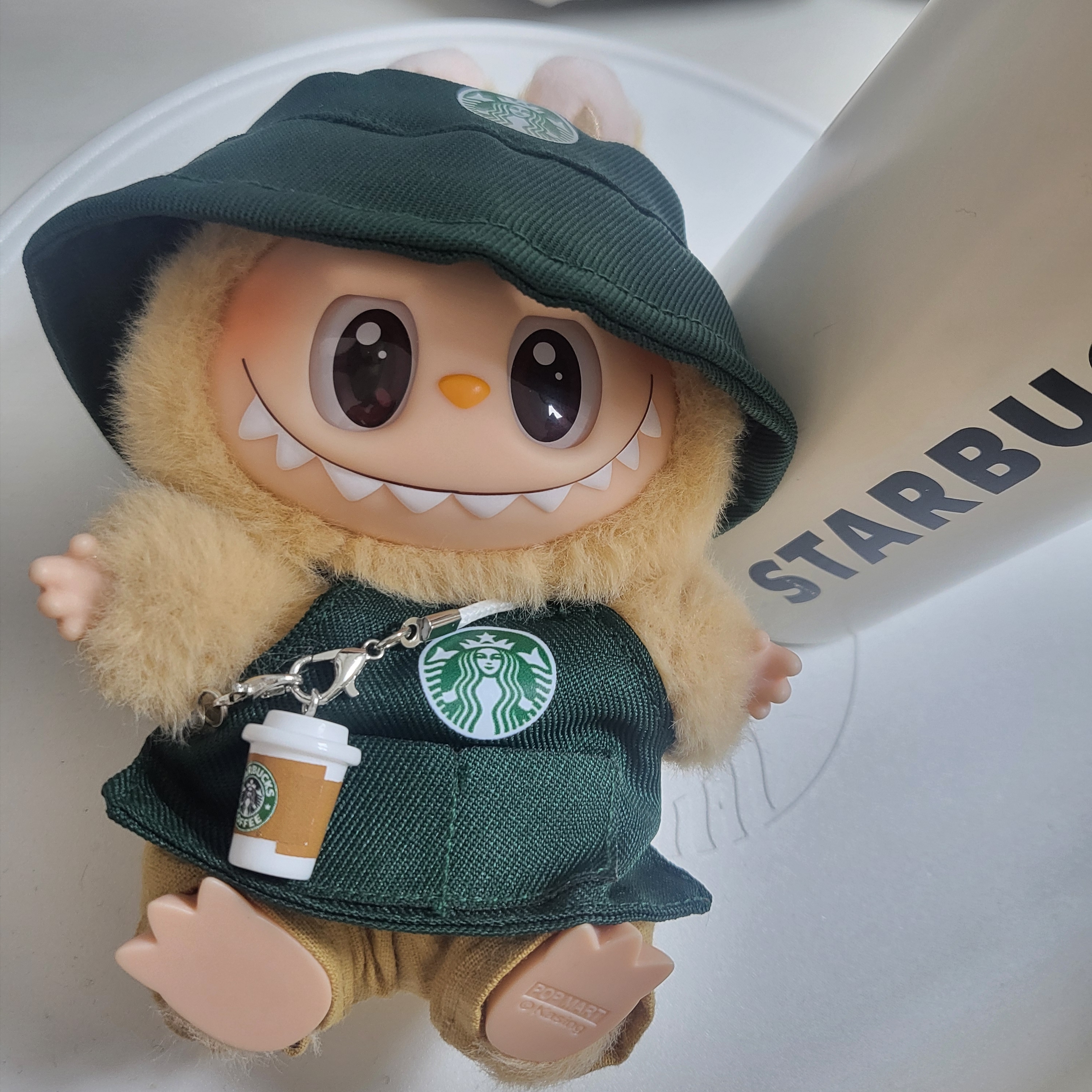 Pop Mart Labubu Let's Play Together Doll Series Baba Keyring (Opened Case) 착용 스타일