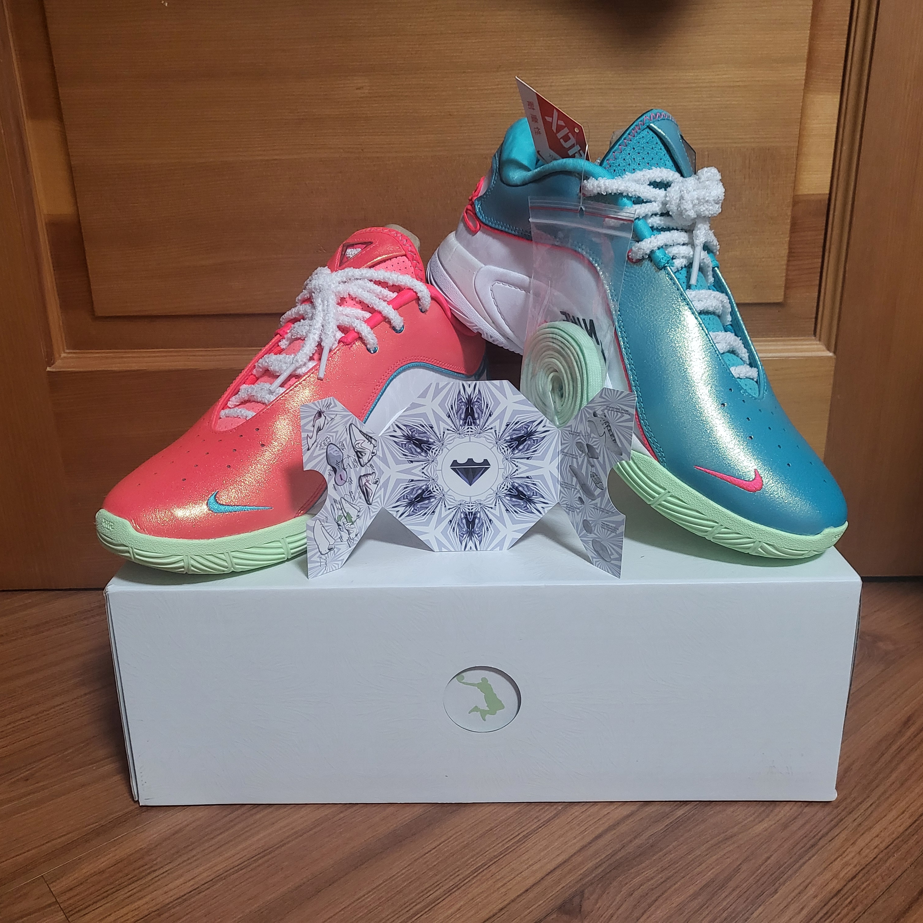 Nike Lebron XXII Lime Light EP Solar Red White 착용 스타일