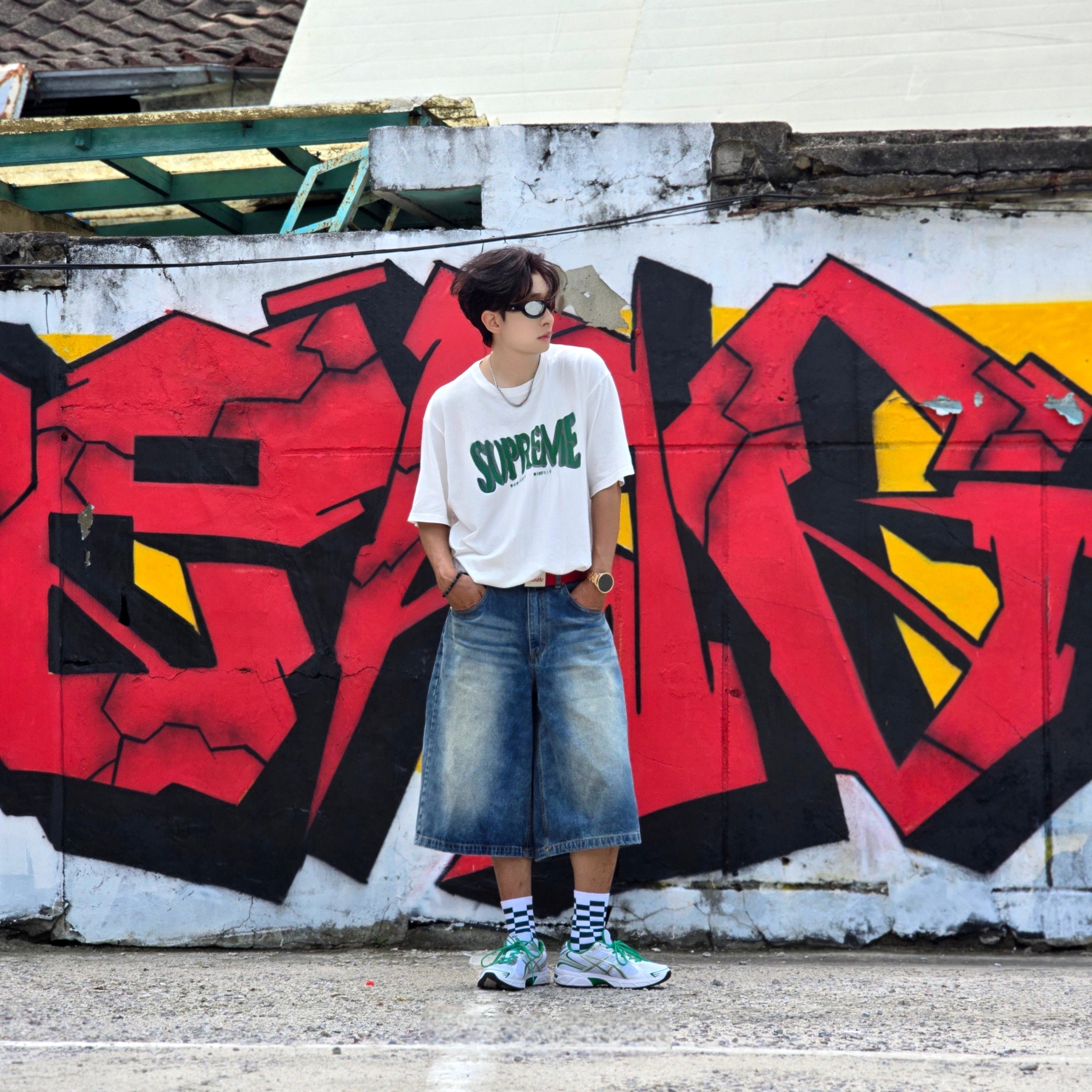 Supreme Flocked Washed S/S Top White - 25SS, Asics Gel-1130 White Pure Silver - Folder Exclusive 착용 스타일 - 1