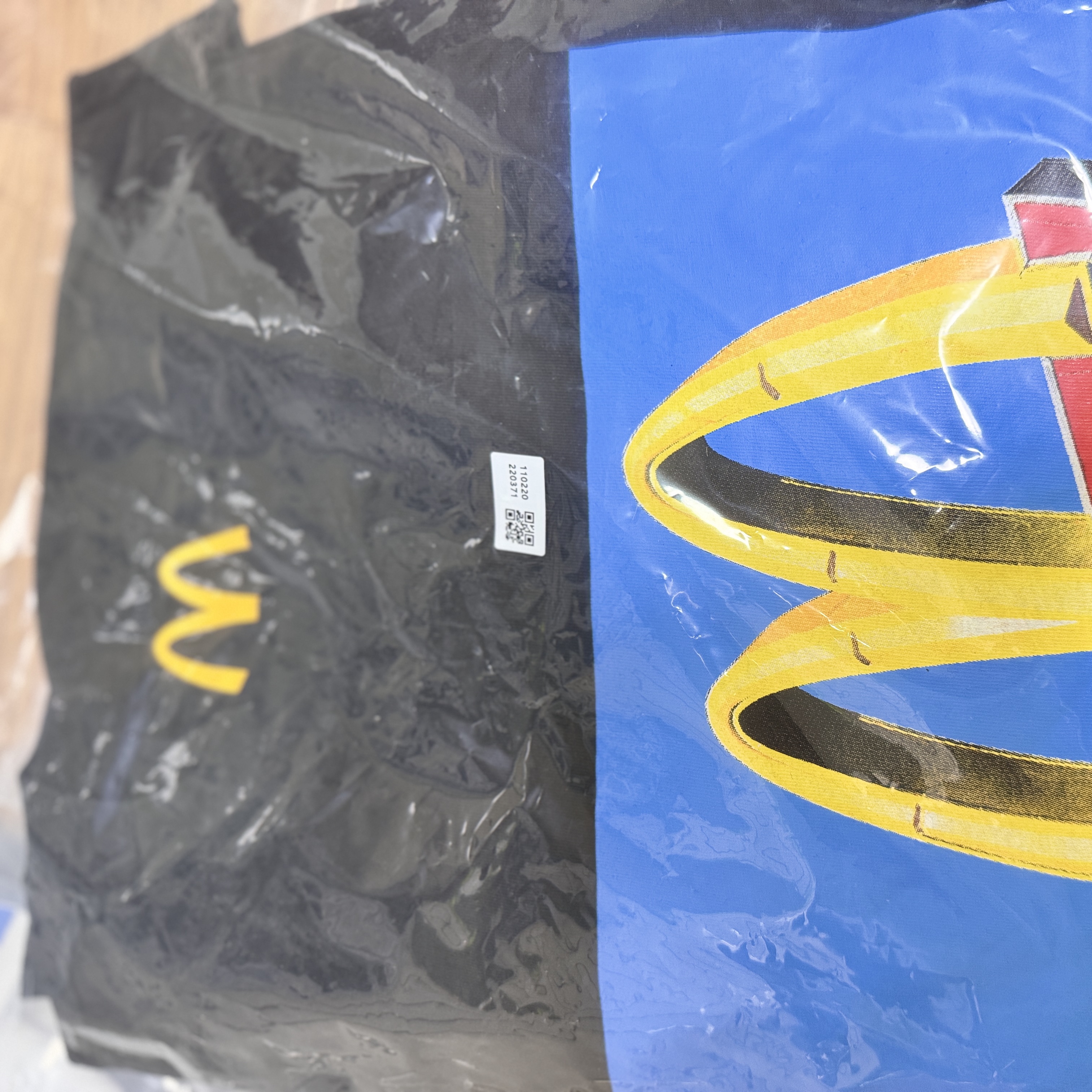 Palace x McDonald's Sign T-Shirt Black - 23FW 착용 스타일 - 2