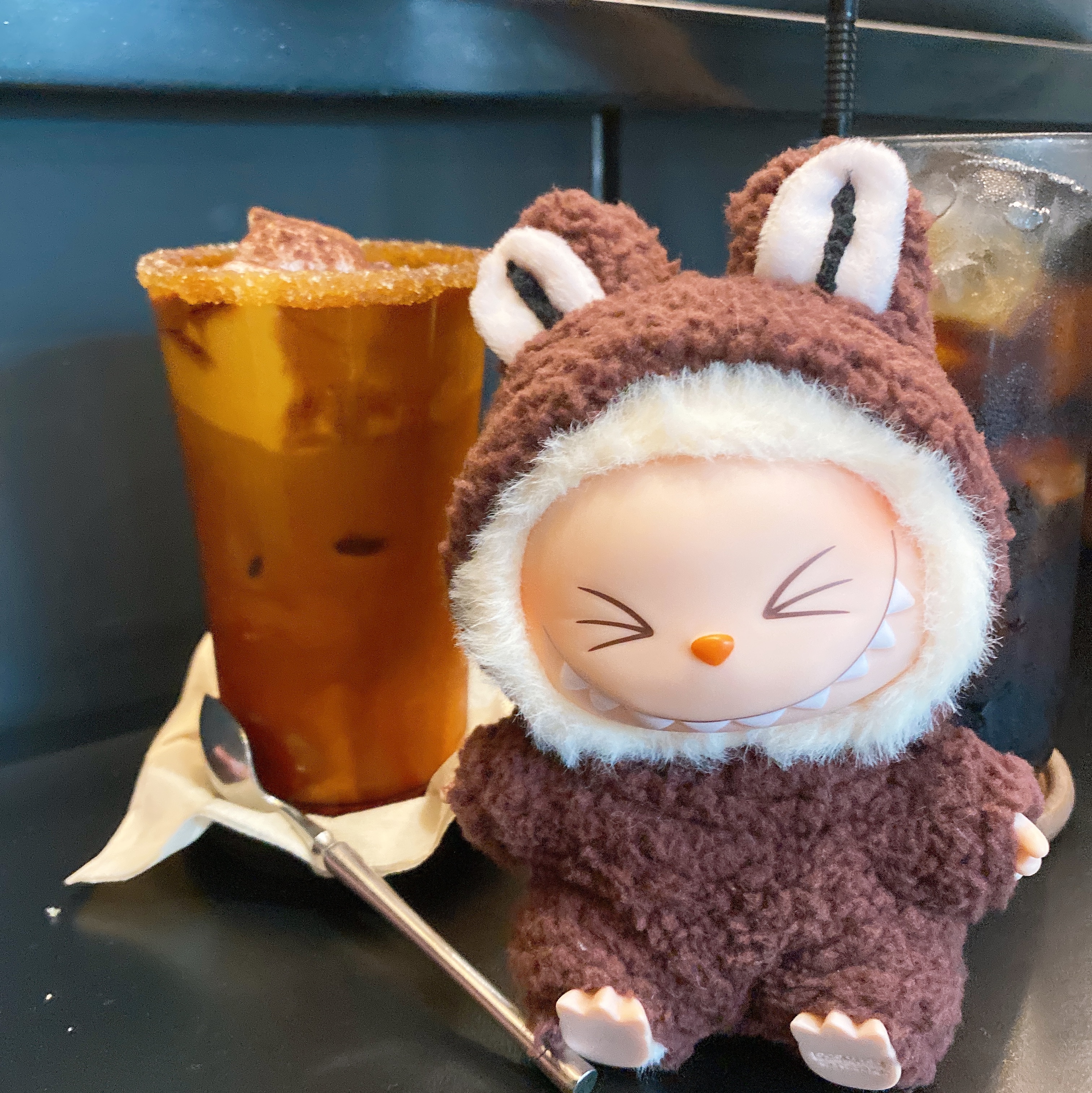 Pop Mart Labubu Let's Play Together Doll Series Sisi Keyring (Opened Case) 착용 스타일 - 1