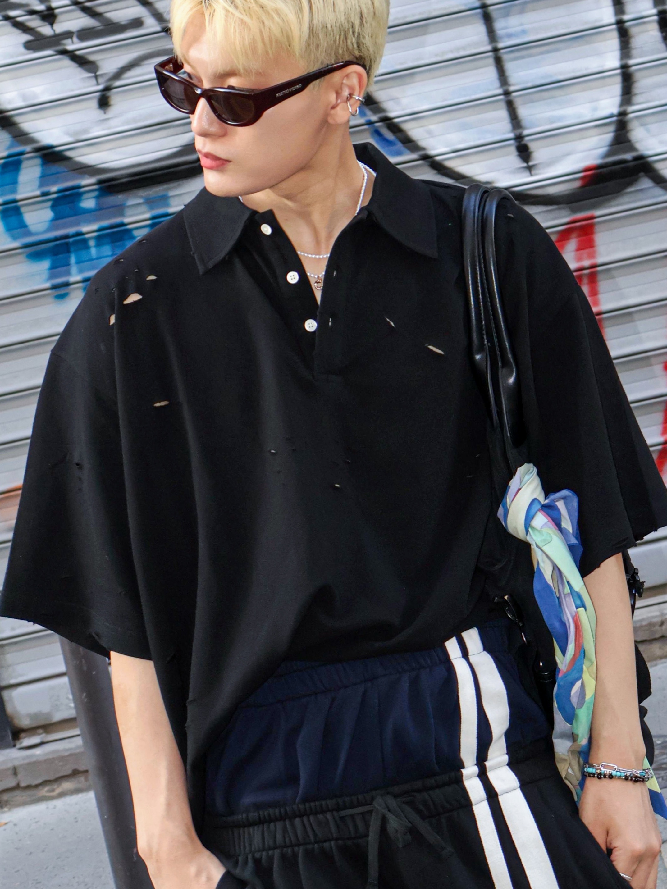 ROARINGRAD Destroyed PK T-shirt Black, ROARINGRAD Double Waist Sweat Pants Black 착용 스타일 - 2