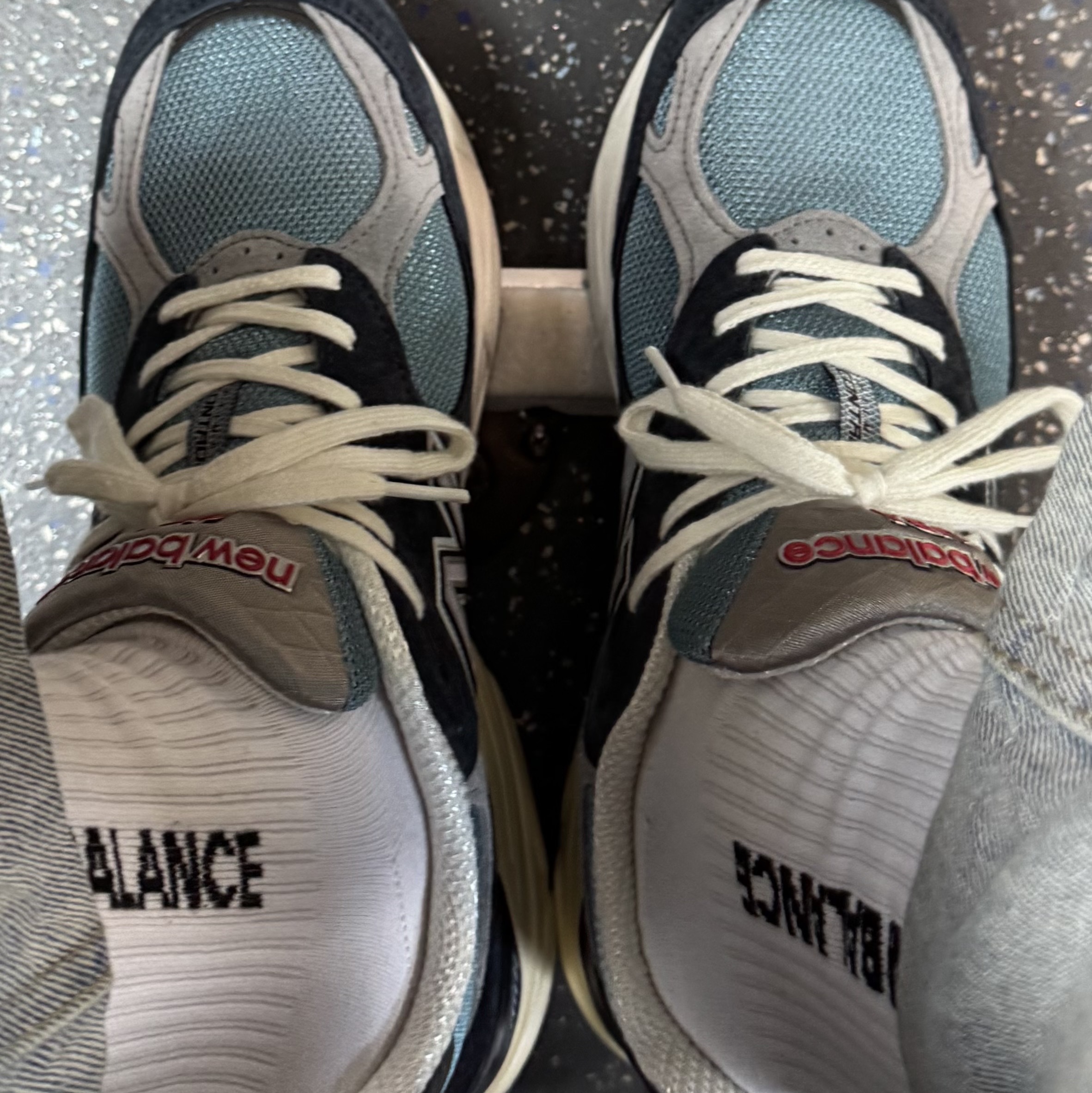 New Balance 990v3 Made in USA Navy Spring Tide 착용 스타일