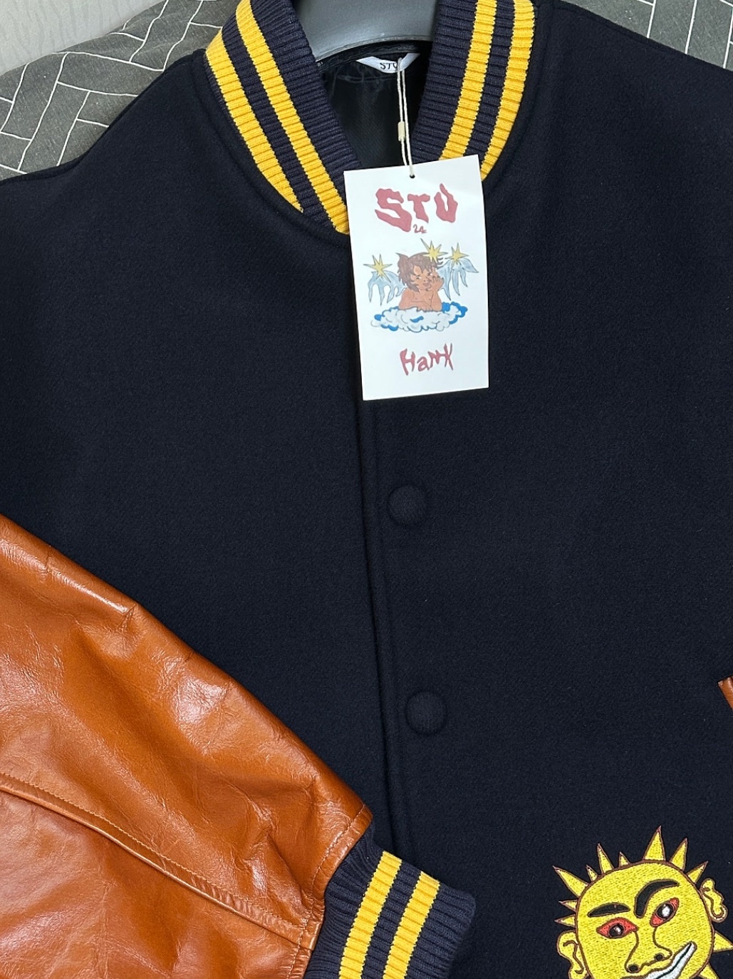 STU X HANK Varsity Jacket Navy 착용 스타일