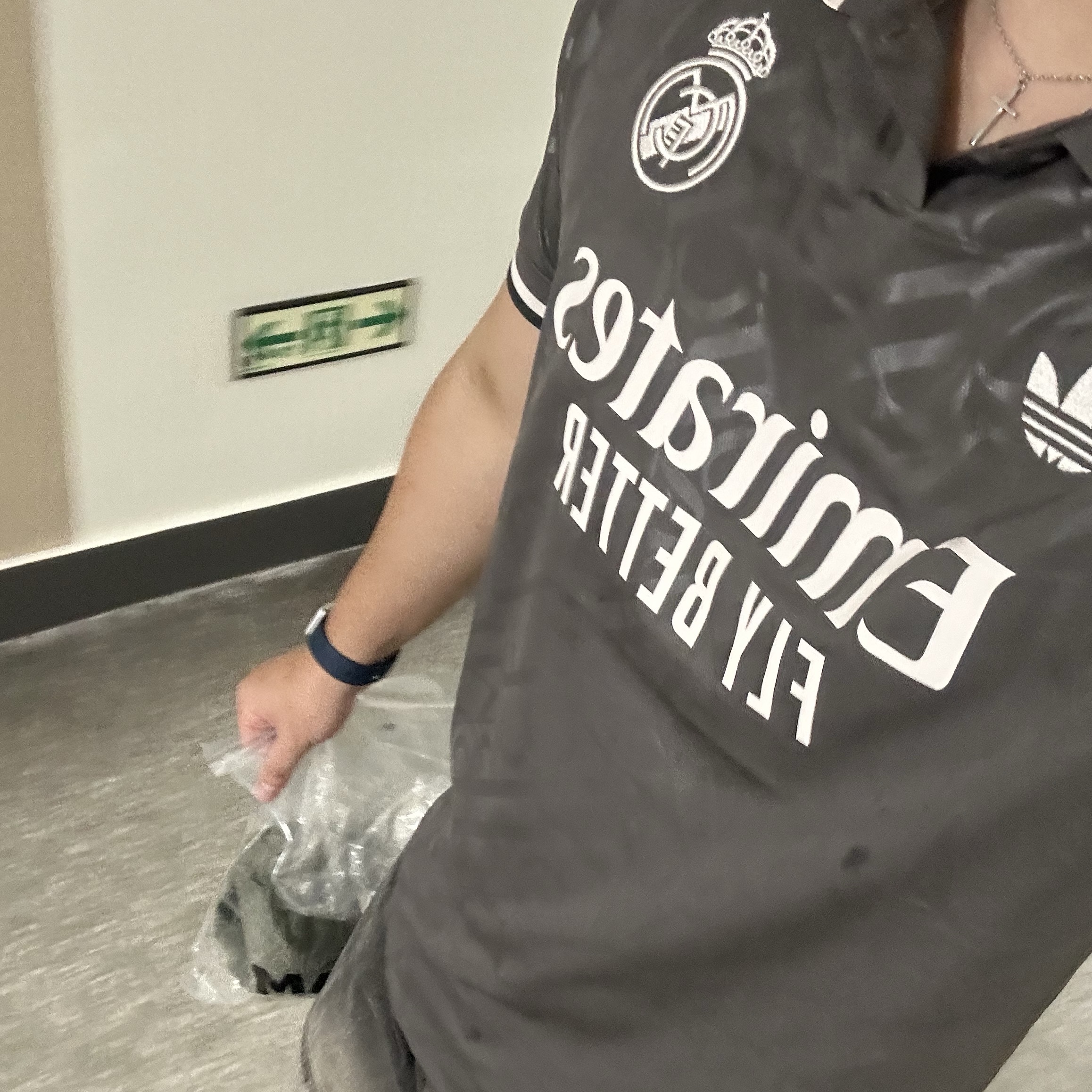Adidas Real Madrid 2024/25 3rd Jersey Charcoal - KR Sizing (Non Marking Ver.) 착용 스타일 - 2