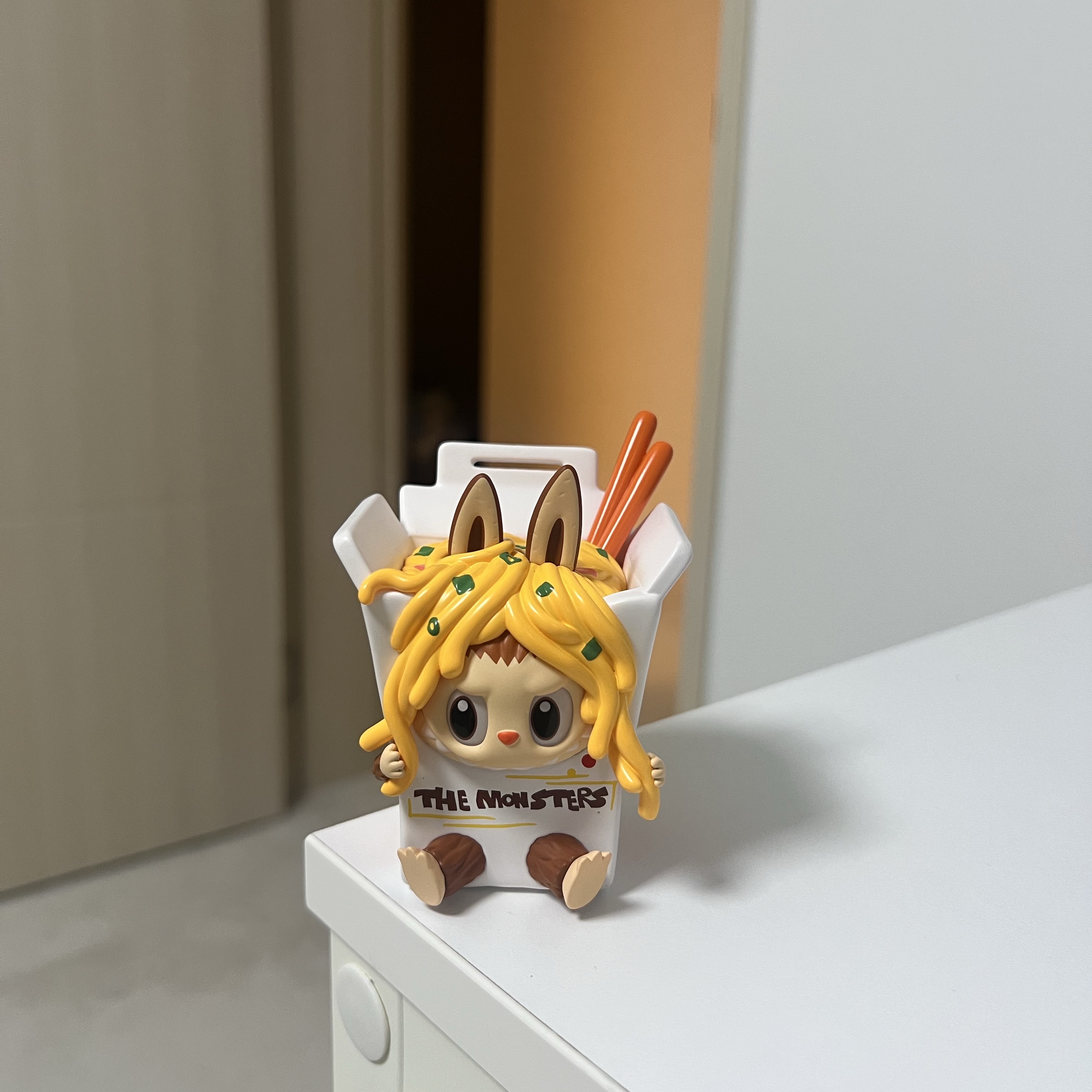 Pop Mart Labubu The Monsters Wacky Mart Series Figures Chow Mein (Opened Case) 착용 스타일