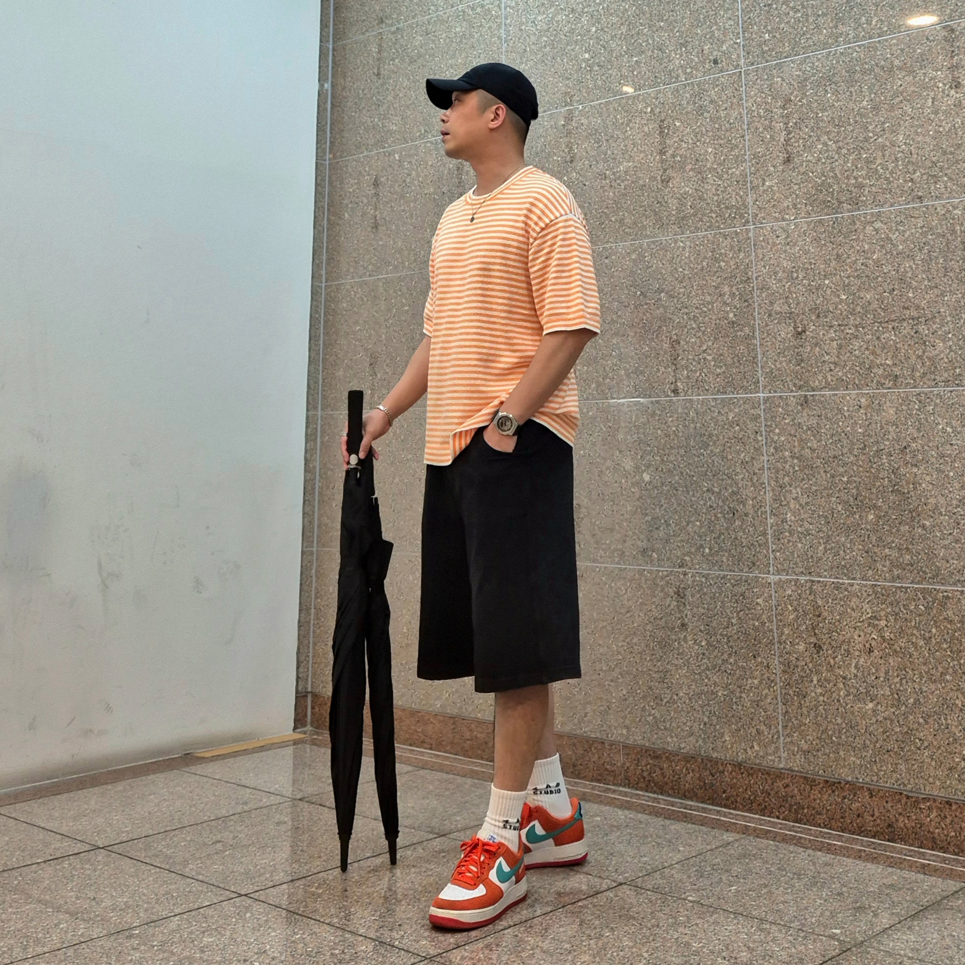 Nike Air Force 1 '07 LV8 Athletic Club Rush Orange Washed Teal, IAB Studio Socks White (5 Pack) 착용 스타일 - 3