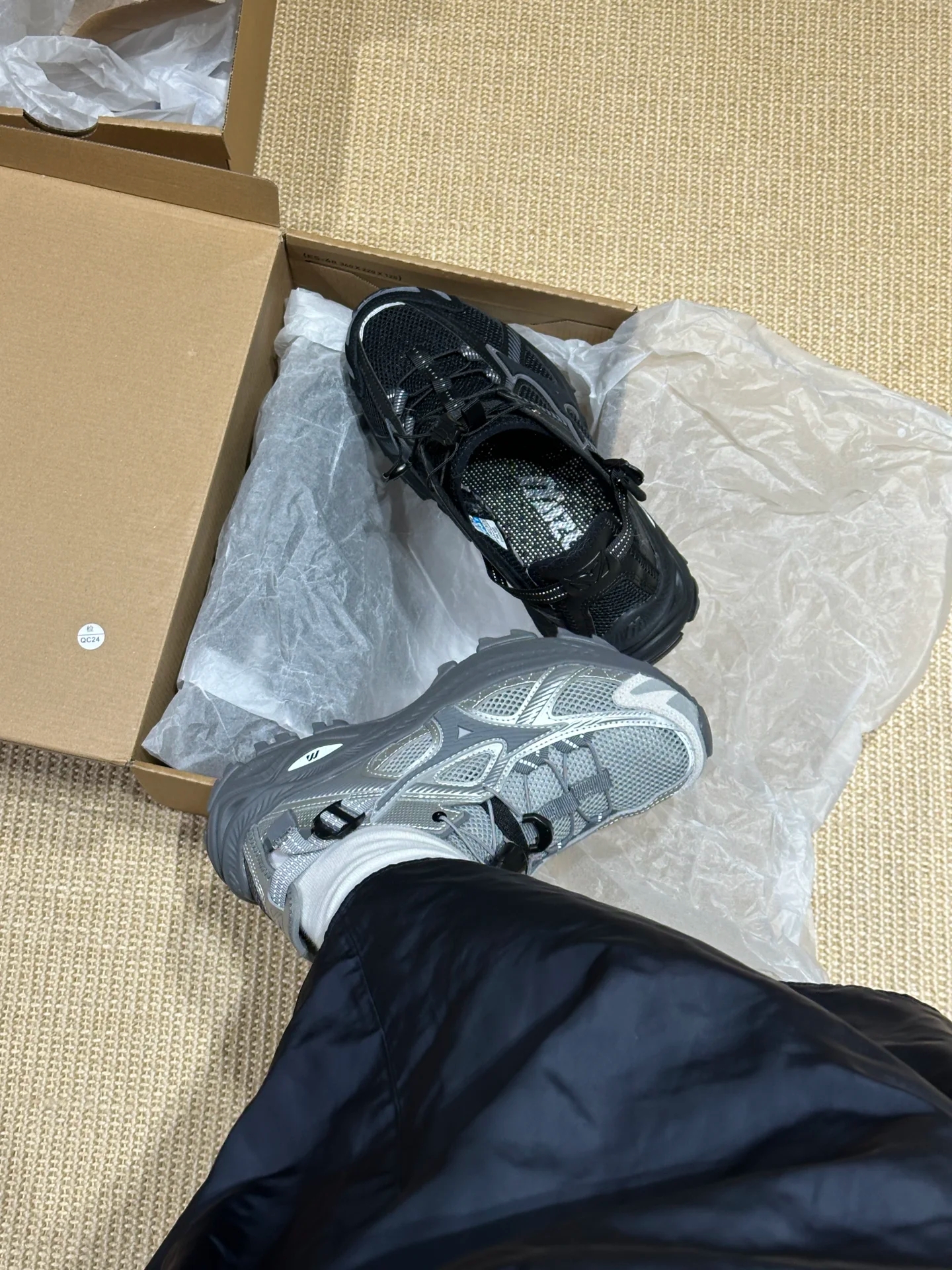 Mizuno Racer Trail SE Silver Grey, Adidas Climacool Off White 착용 스타일 - 5
