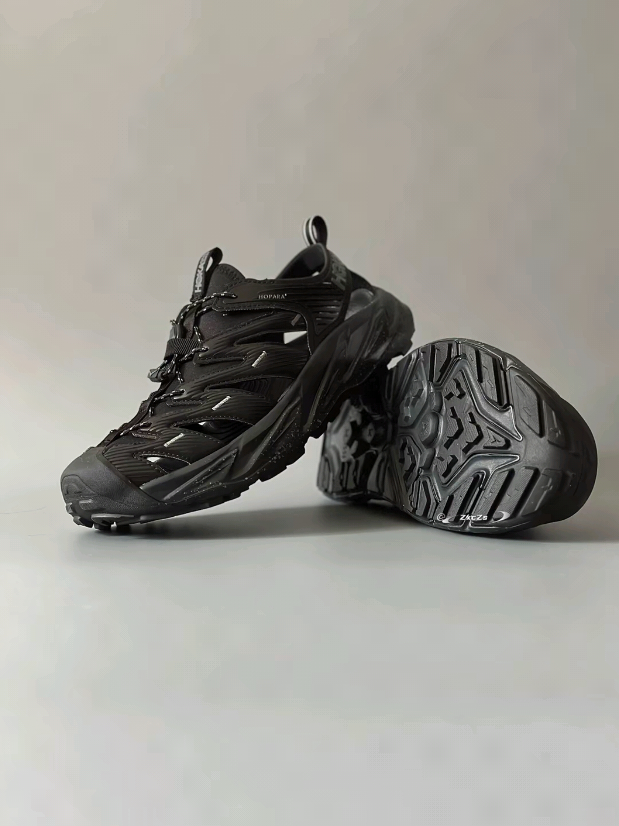 Mizuno Racer Trail SE Silver Grey, Mizuno Racer Trail SE Black 착용 스타일 - 8