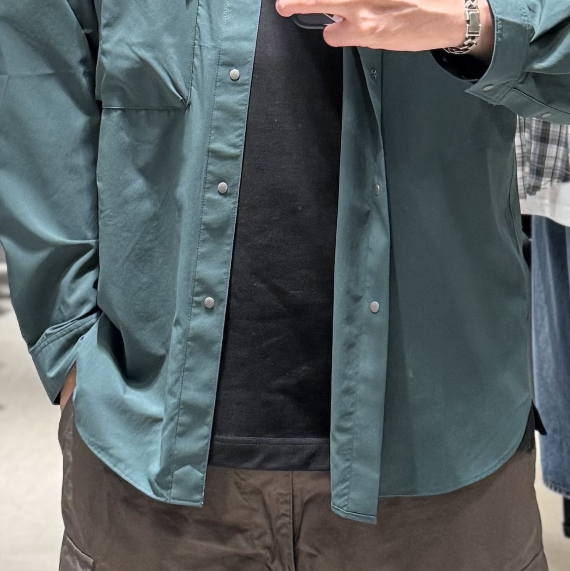 Nanga PLC Excursion Shirt Green - 25SS 착용 스타일