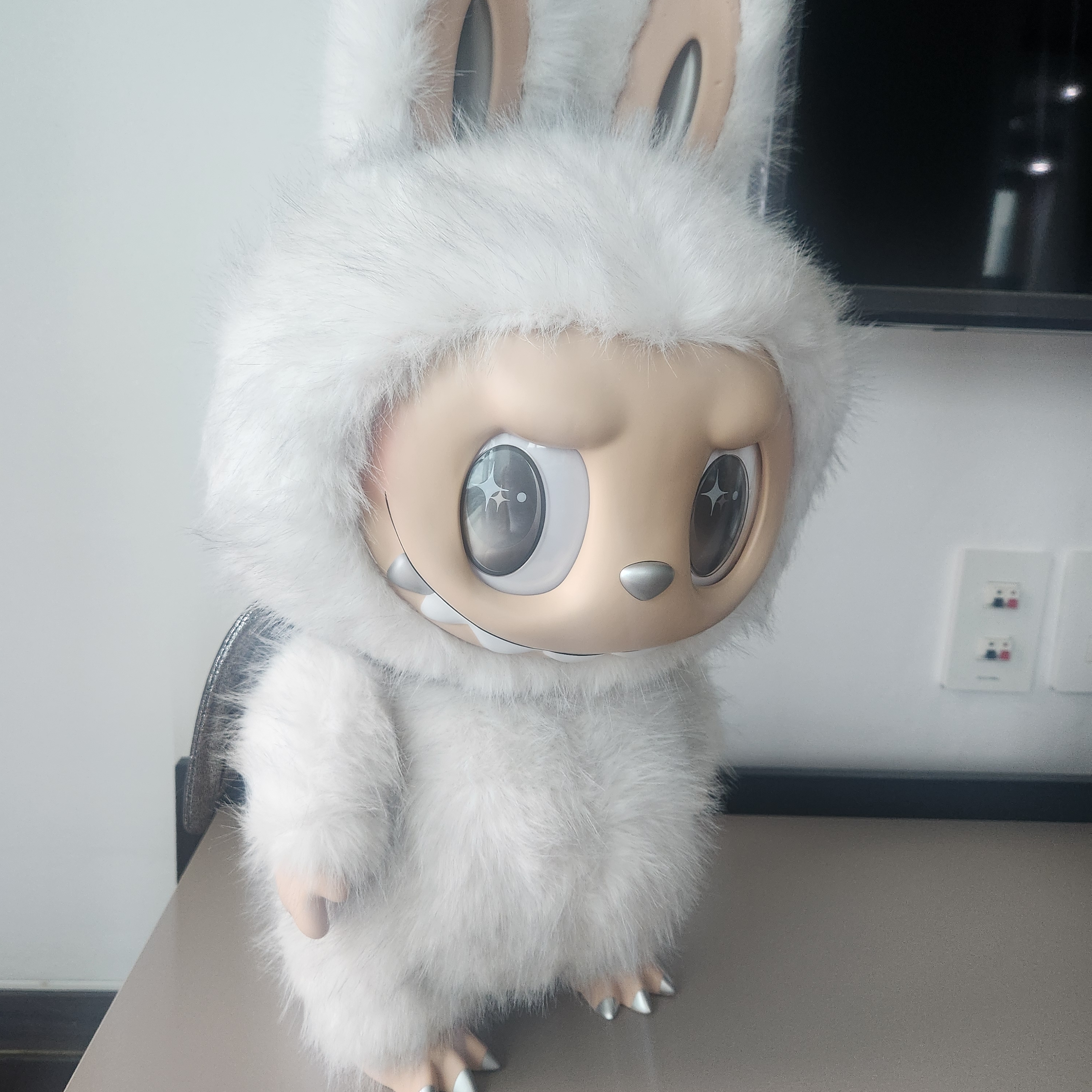 Pop Mart The Monsters Zimomo Angel In Clouds Vinyl Face Doll 착용 스타일