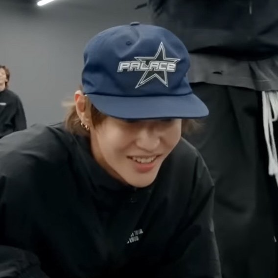 Palace Star Snapback Navy - 24FW 착용 스타일