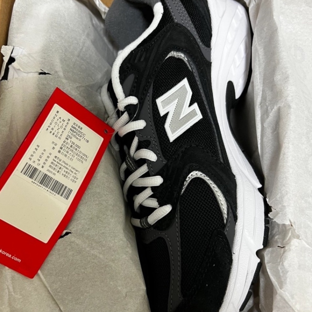 New Balance 530 Classic Black 착용 스타일