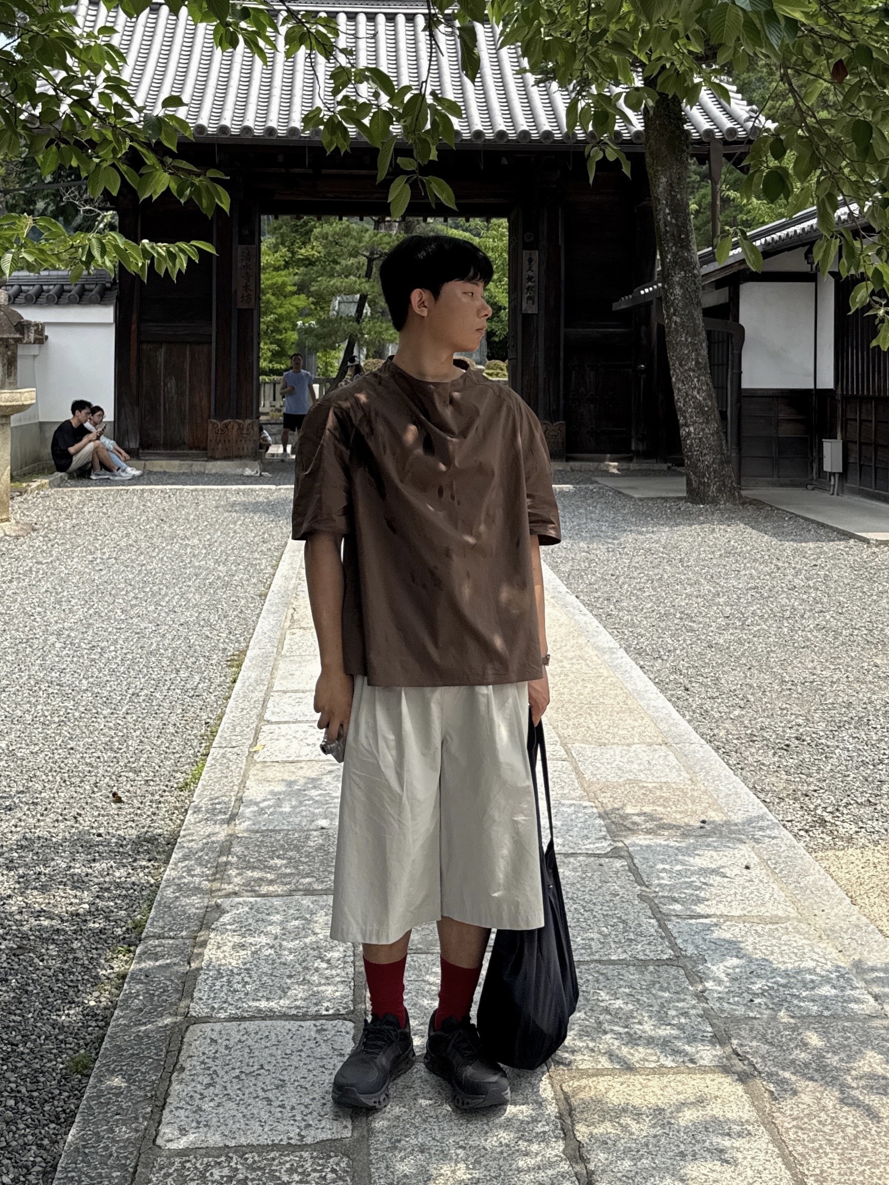 On Running x Post Archive Faction (Paf) Cloudmonster 2 Thorn Brown 착용 스타일 - 1