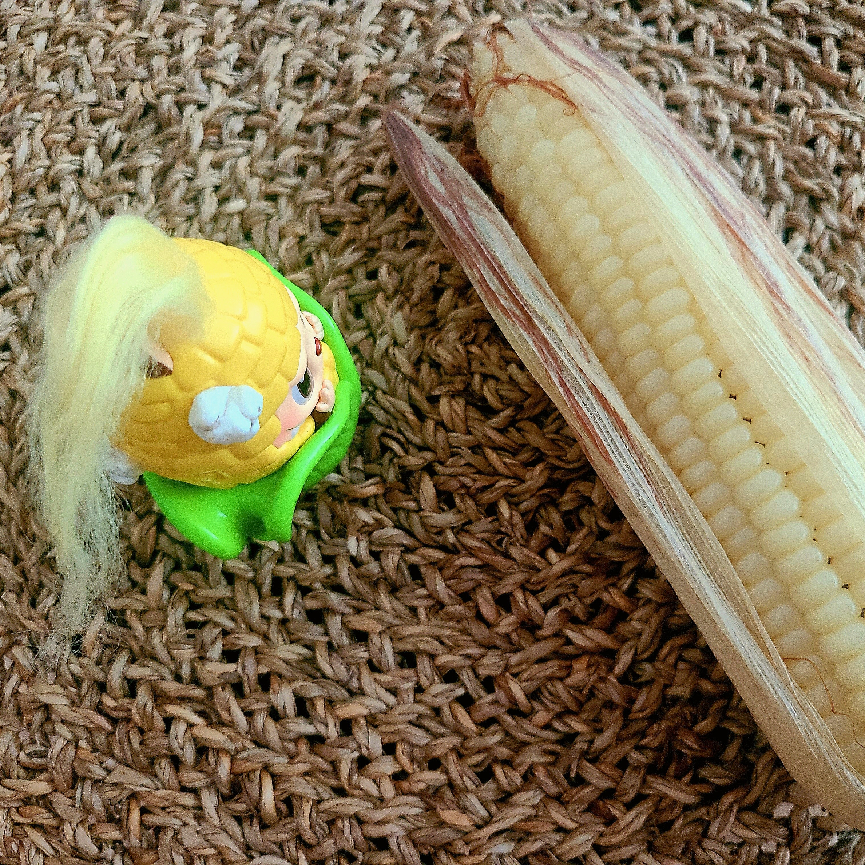 Pop Mart Labubu The Monsters Wacky Mart Series Figures Corn (Opened Case) 착용 스타일 - 2