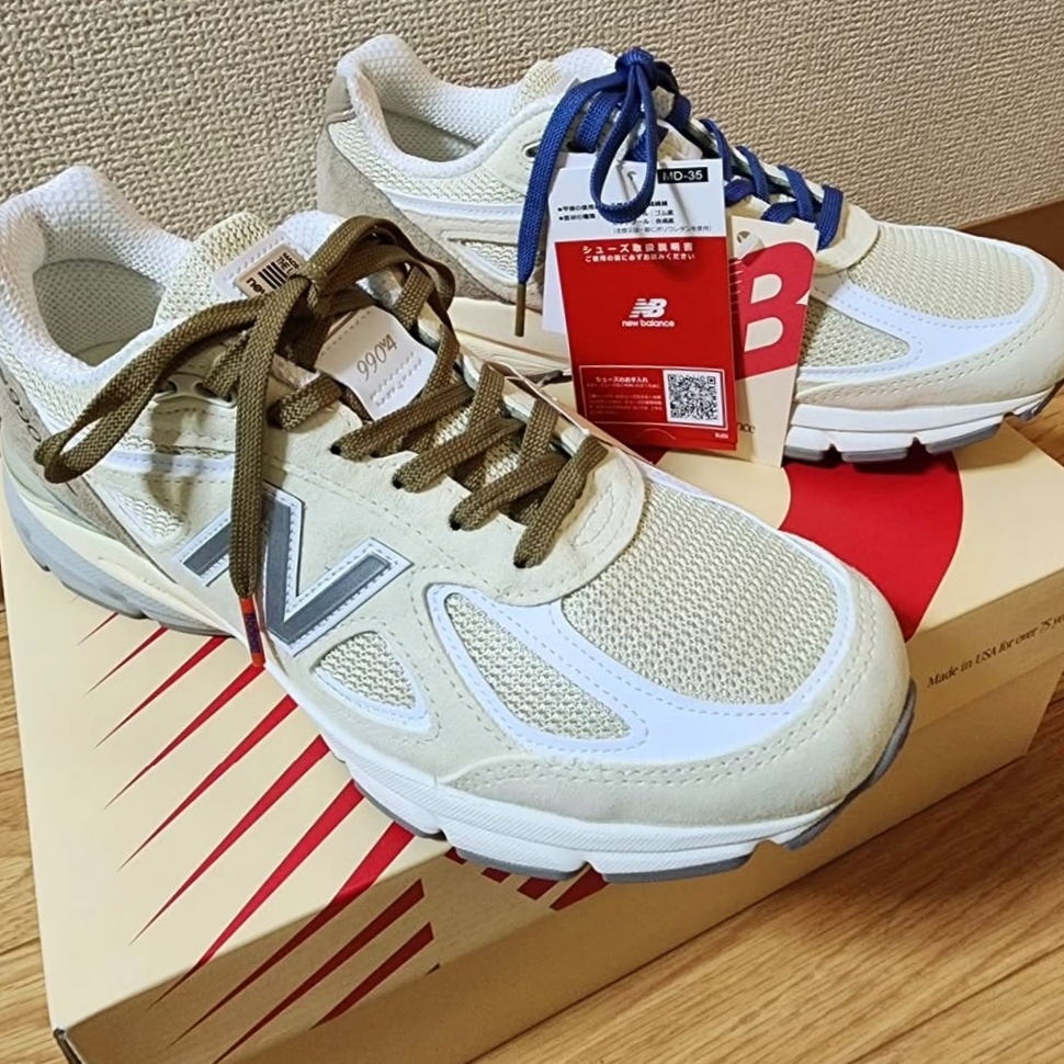 New Balance 990v4 Made in USA Cream White 착용 스타일