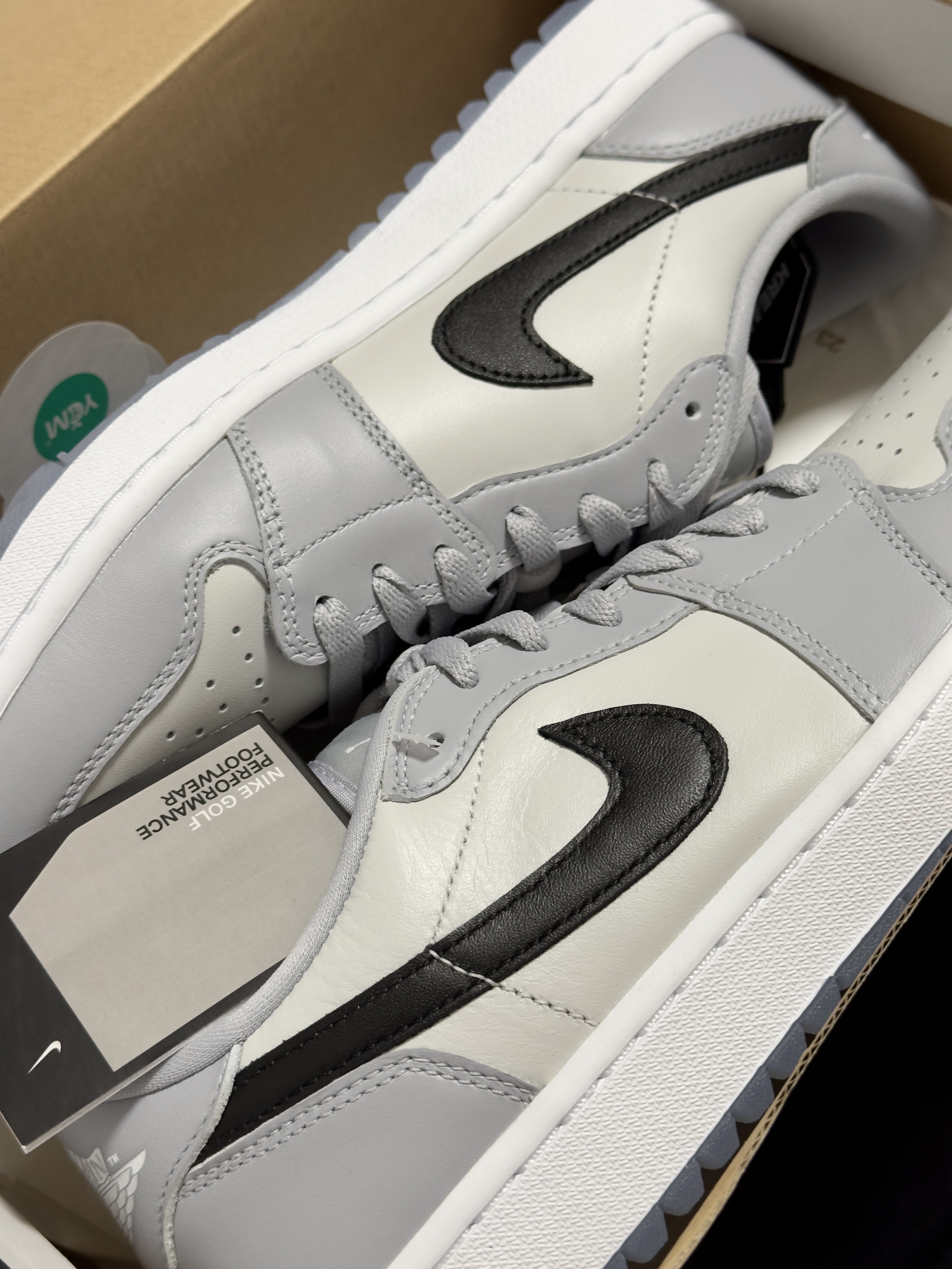 Jordan 1 Low Golf Wolf Grey 착용 스타일