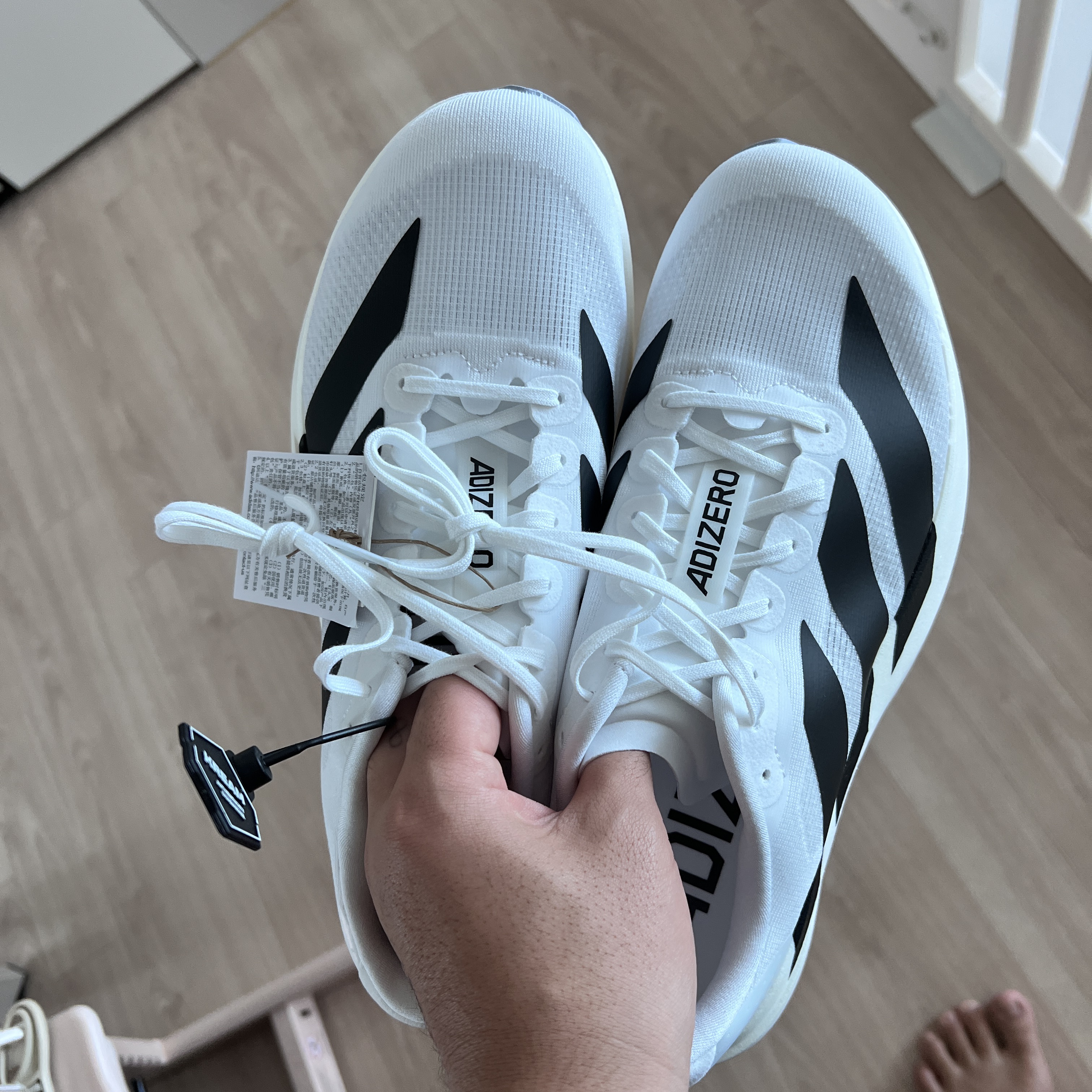 Adidas Adizero EVO SL Cloud White Core Black 착용 스타일 - 1