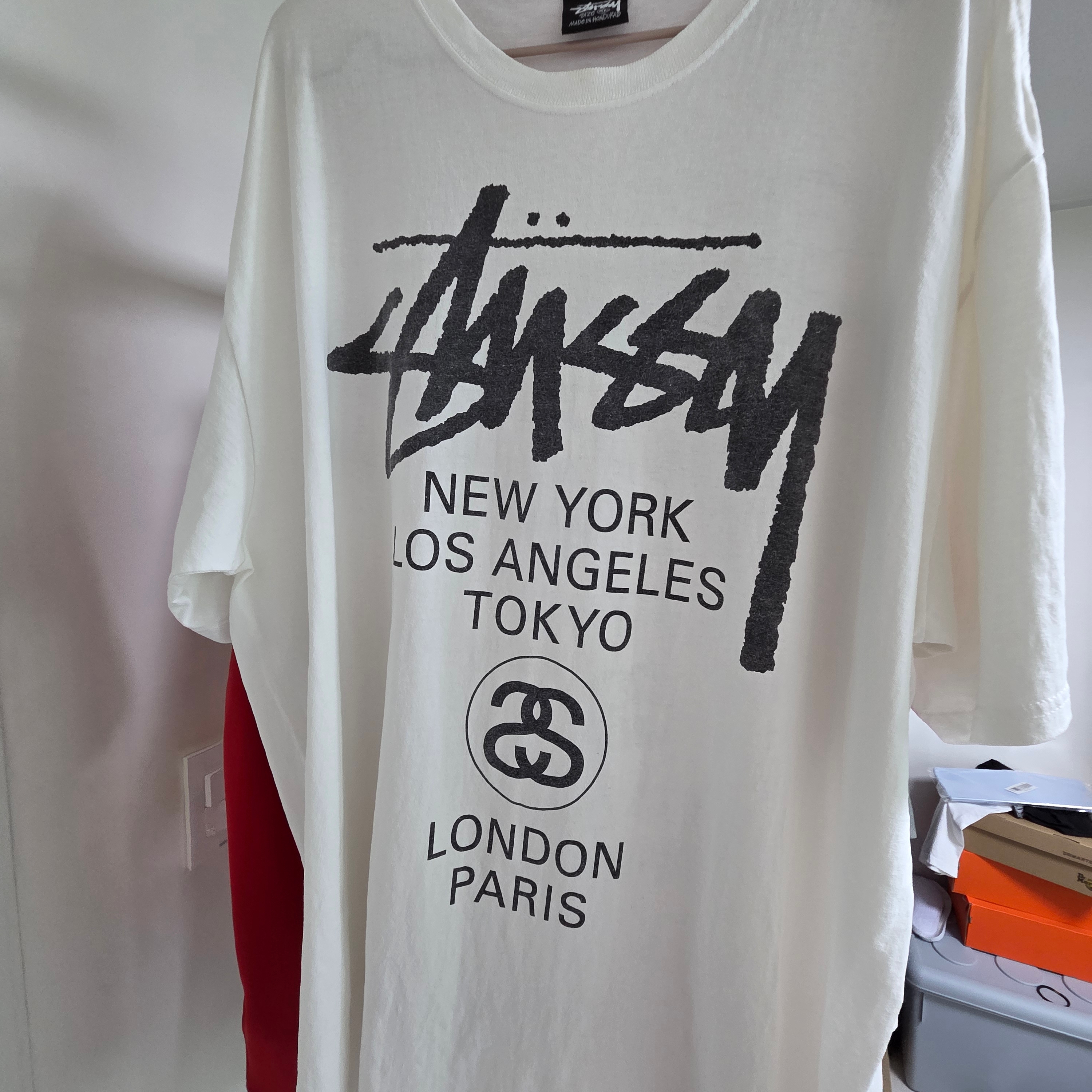 Stussy World Tour T-Shirt White 2023 착용 스타일