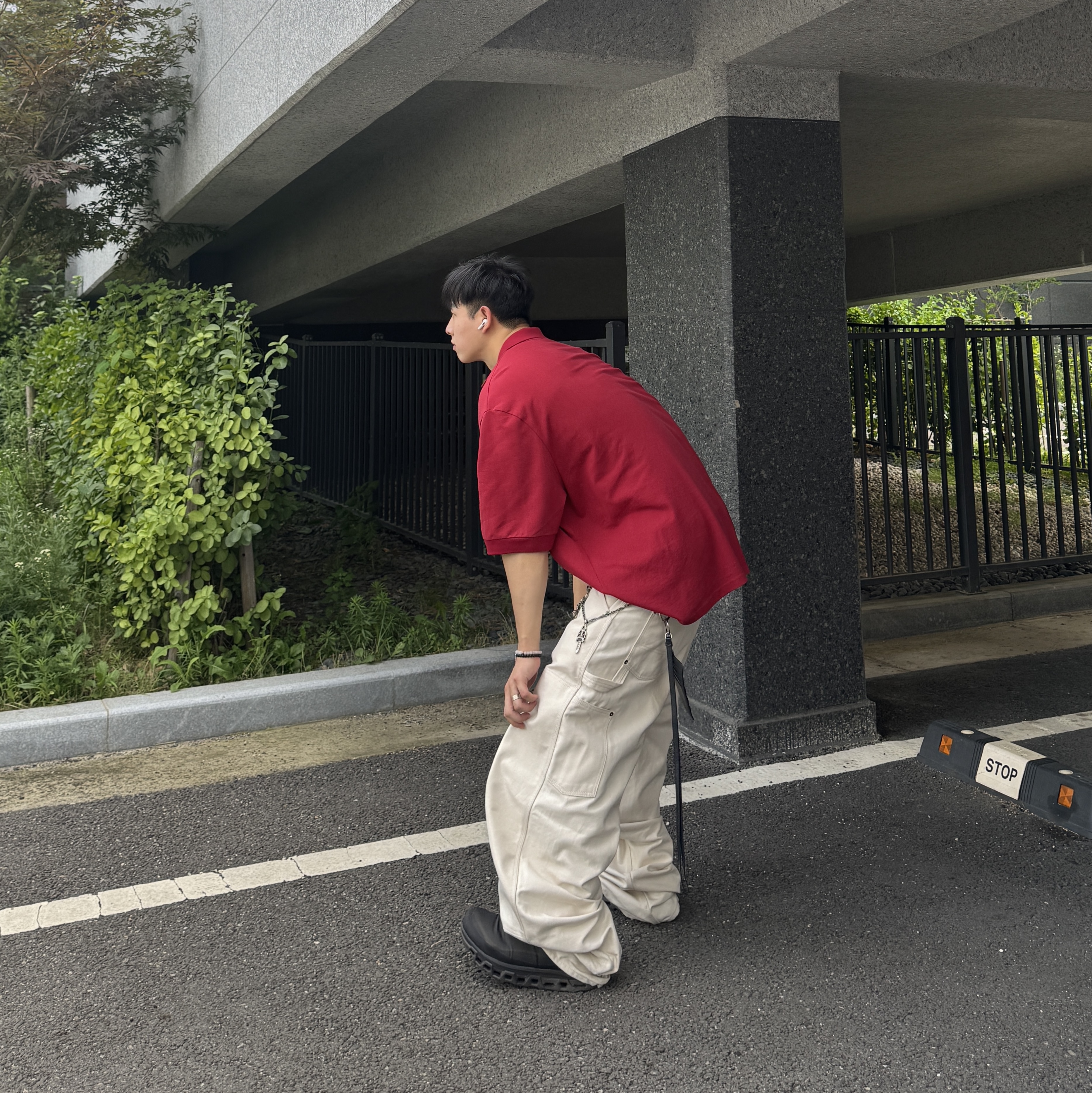 Undermycar Pure Hardstone Carpenter Pants Ivory - 24FW, MJD Oversized Polo Burgundy 착용 스타일 - 2