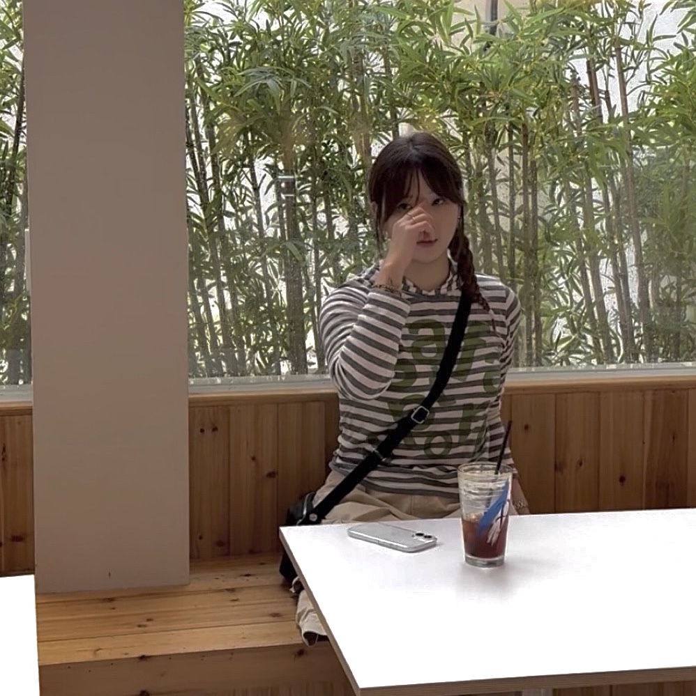 [KREAM 단독] Safarispot 1/2 Ticketing Stripe Border Hoodie Gray, Stussy Canvas Side Pouch Washed Black 착용 스타일 - 1