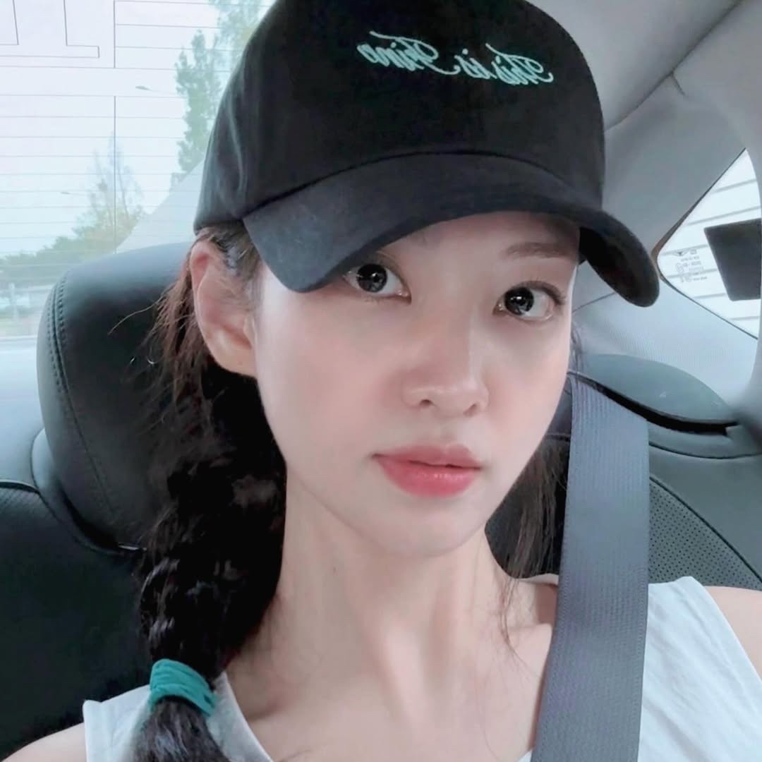 THIS IS FINE Signature Ball Cap Black 착용 스타일 - 1