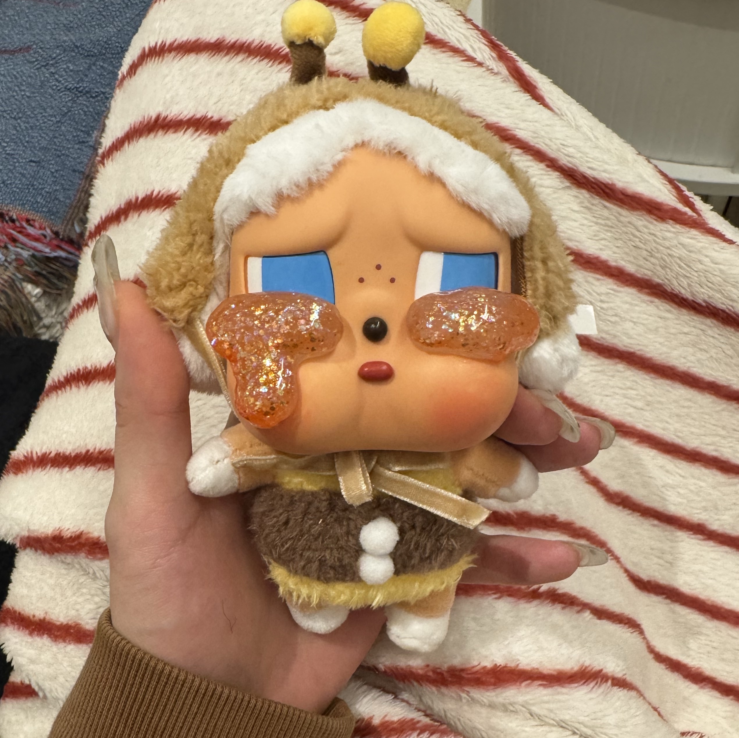 Pop Mart Crybaby Crying Again Series Plush Keyring Sealed Case (1 Blind Box) 착용 스타일
