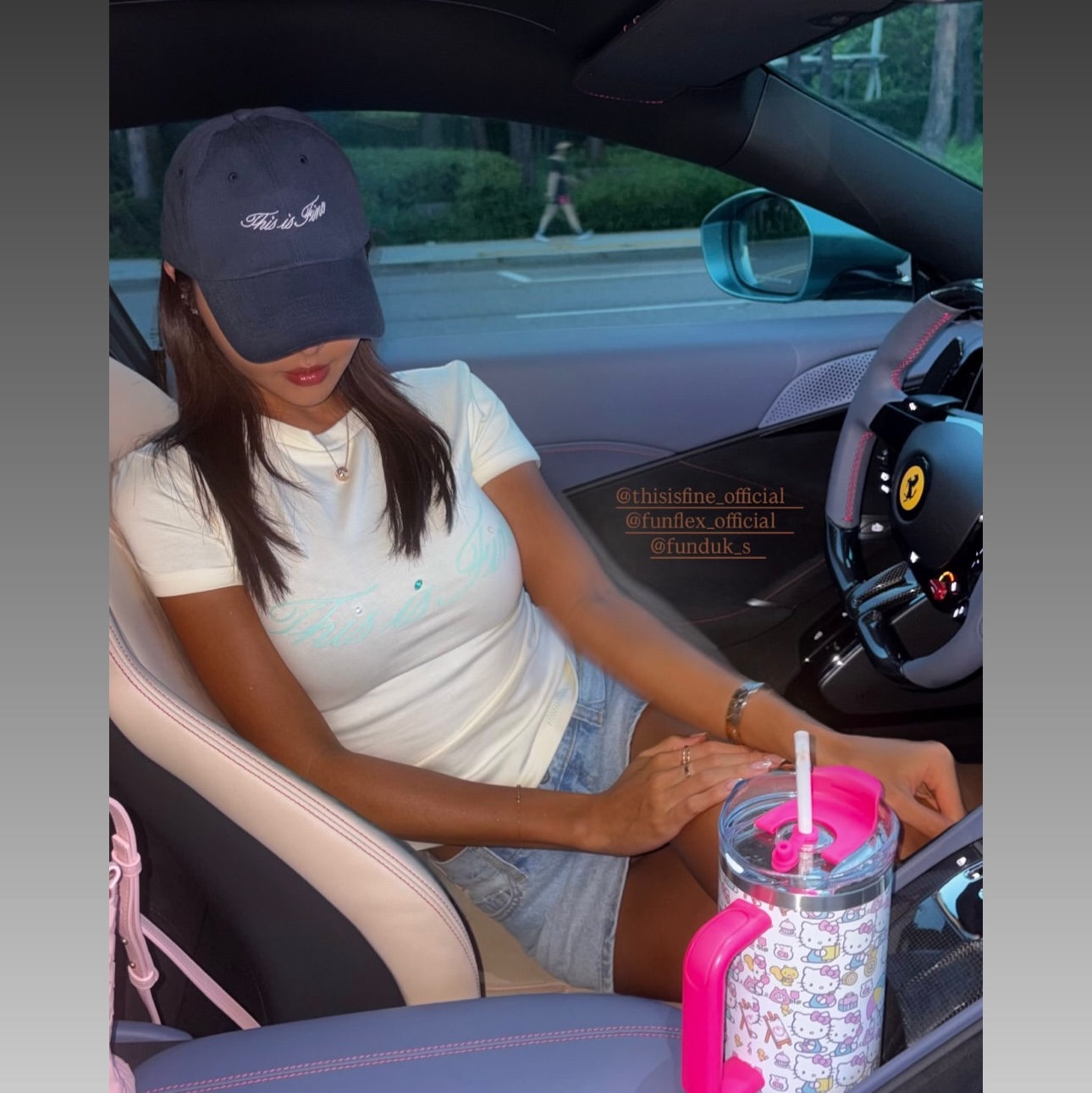 THIS IS FINE Signature Ball Cap Navy, THIS IS FINE Cropped Signature Tee Cream 착용 스타일 - 2