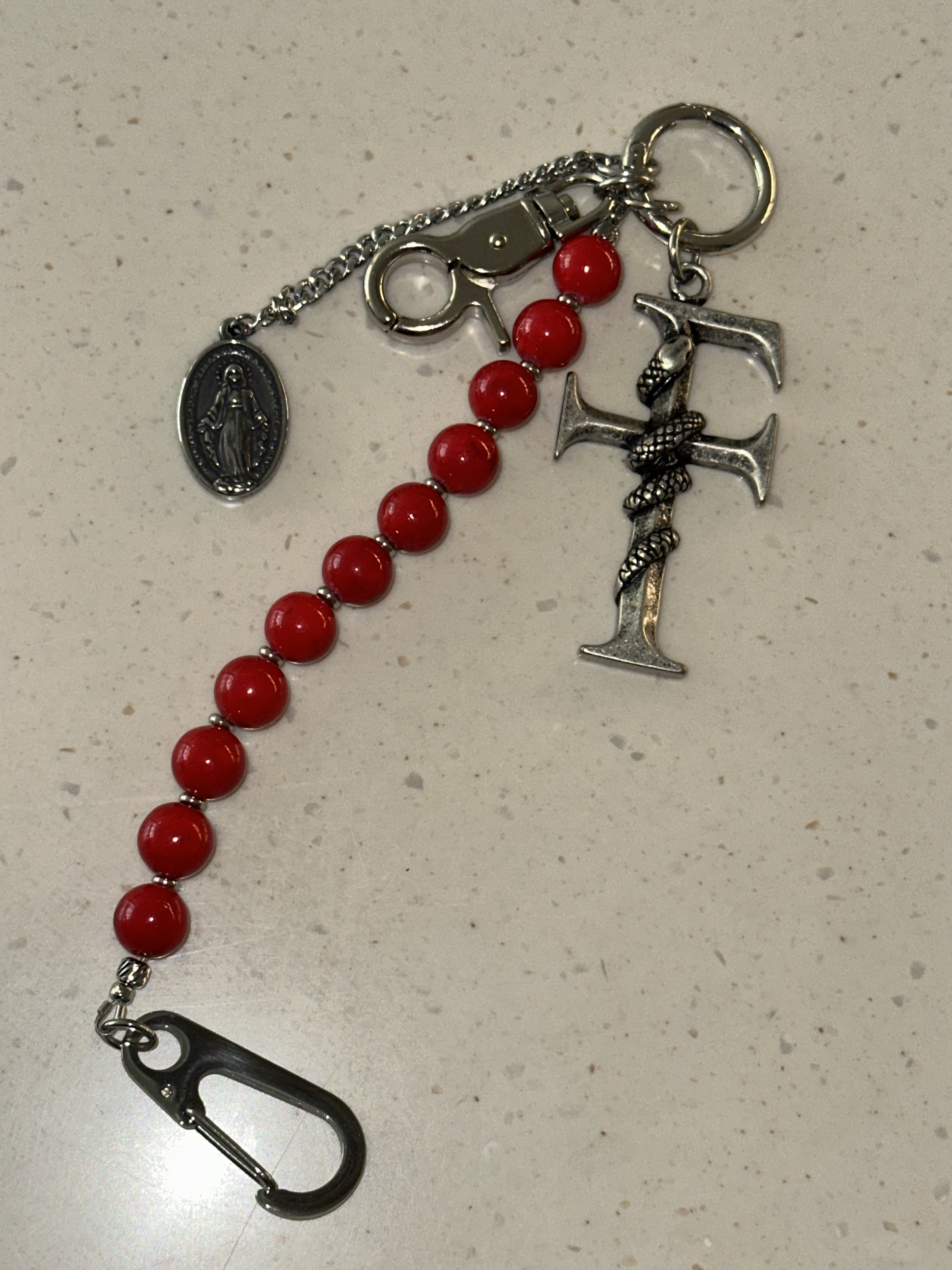 [더블적립]Farfromwhat Far F Beads Keyring Red 착용 스타일 - 7