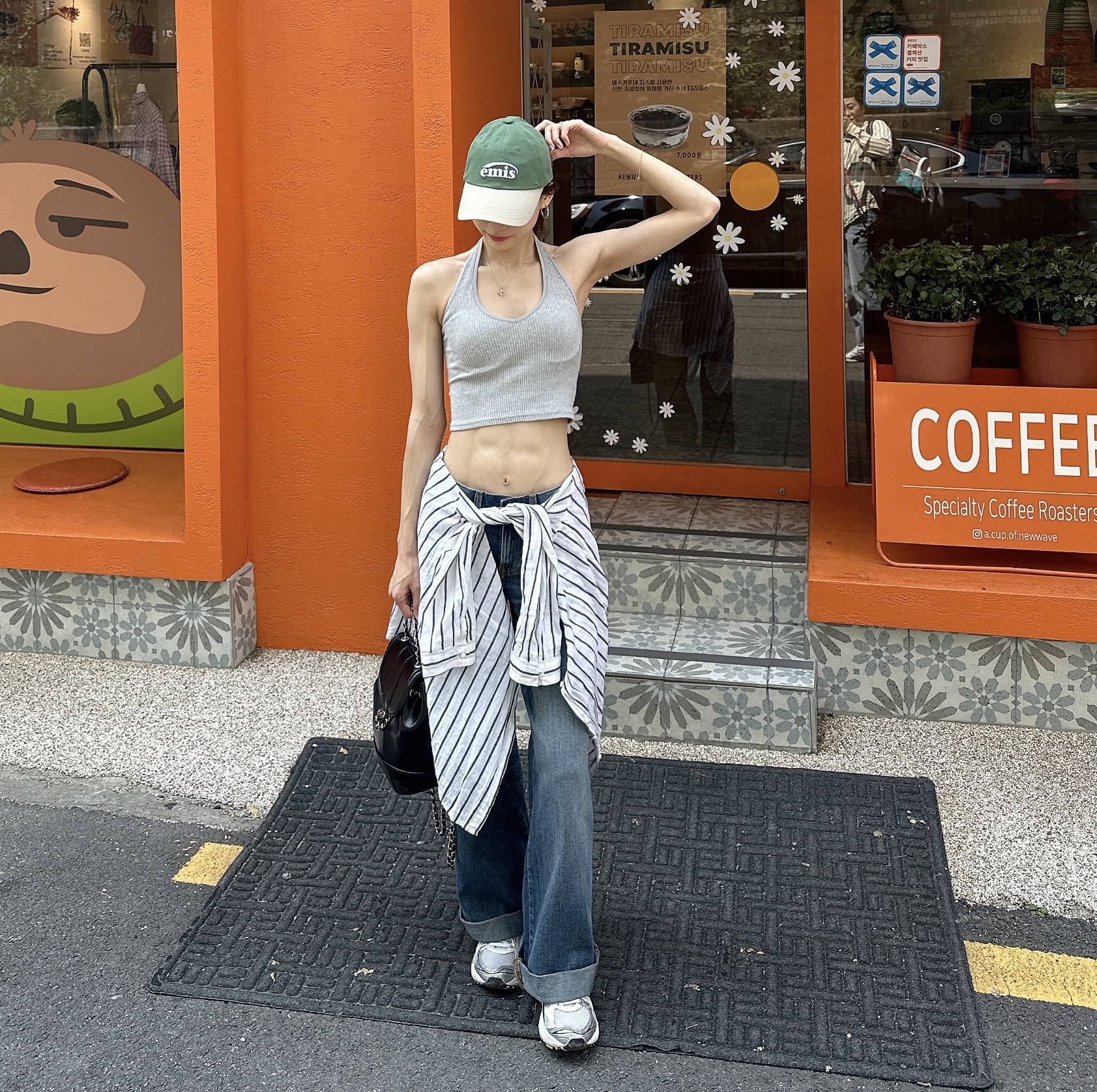 (W) Asics Gel-Kayano 14 White Midnight, Emis New Logo Mix Ball Cap Beige Green 착용 스타일 - 1