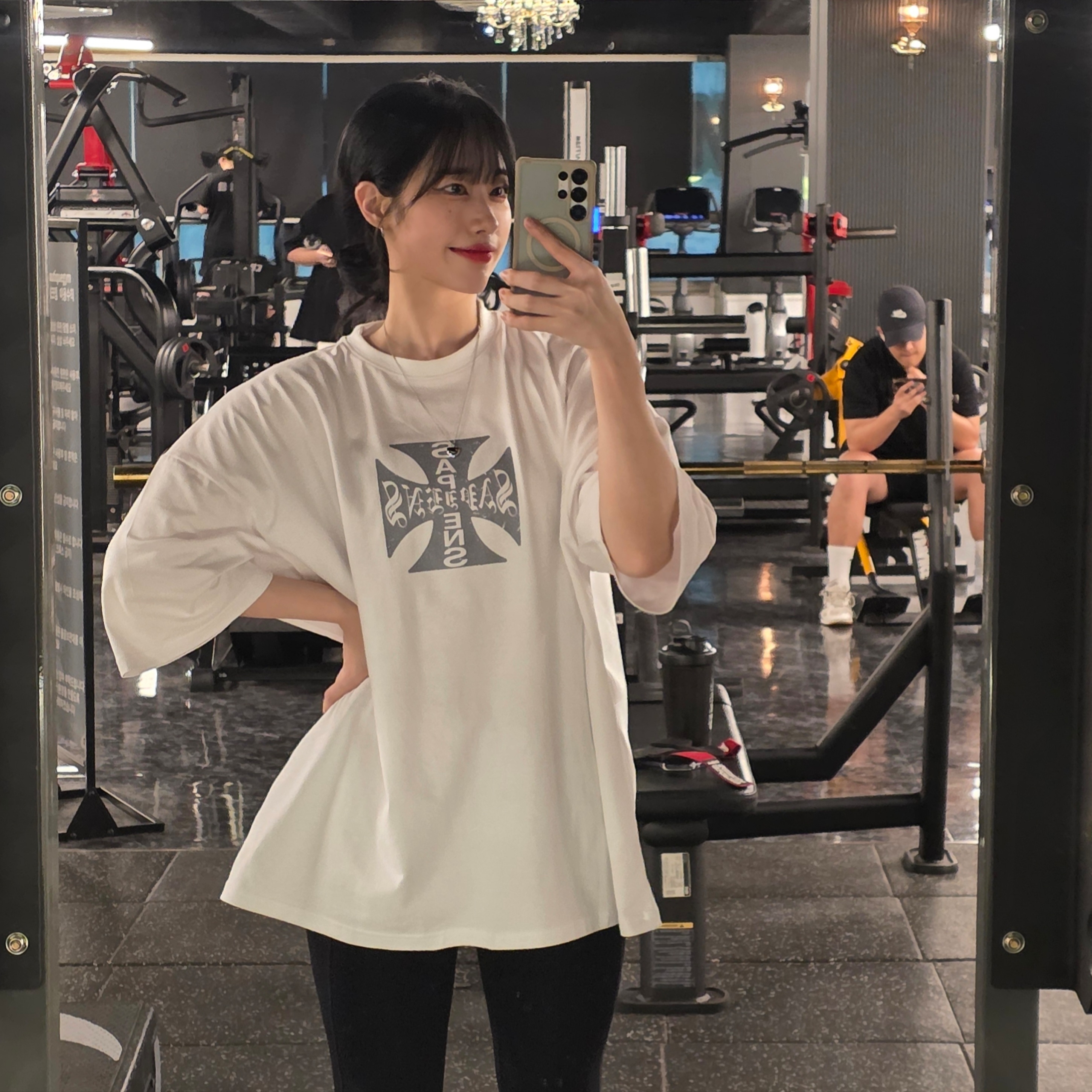 [KREAM 단독] Sapiens Neo Sapiens Over Fit Short Sleeves White 착용 스타일