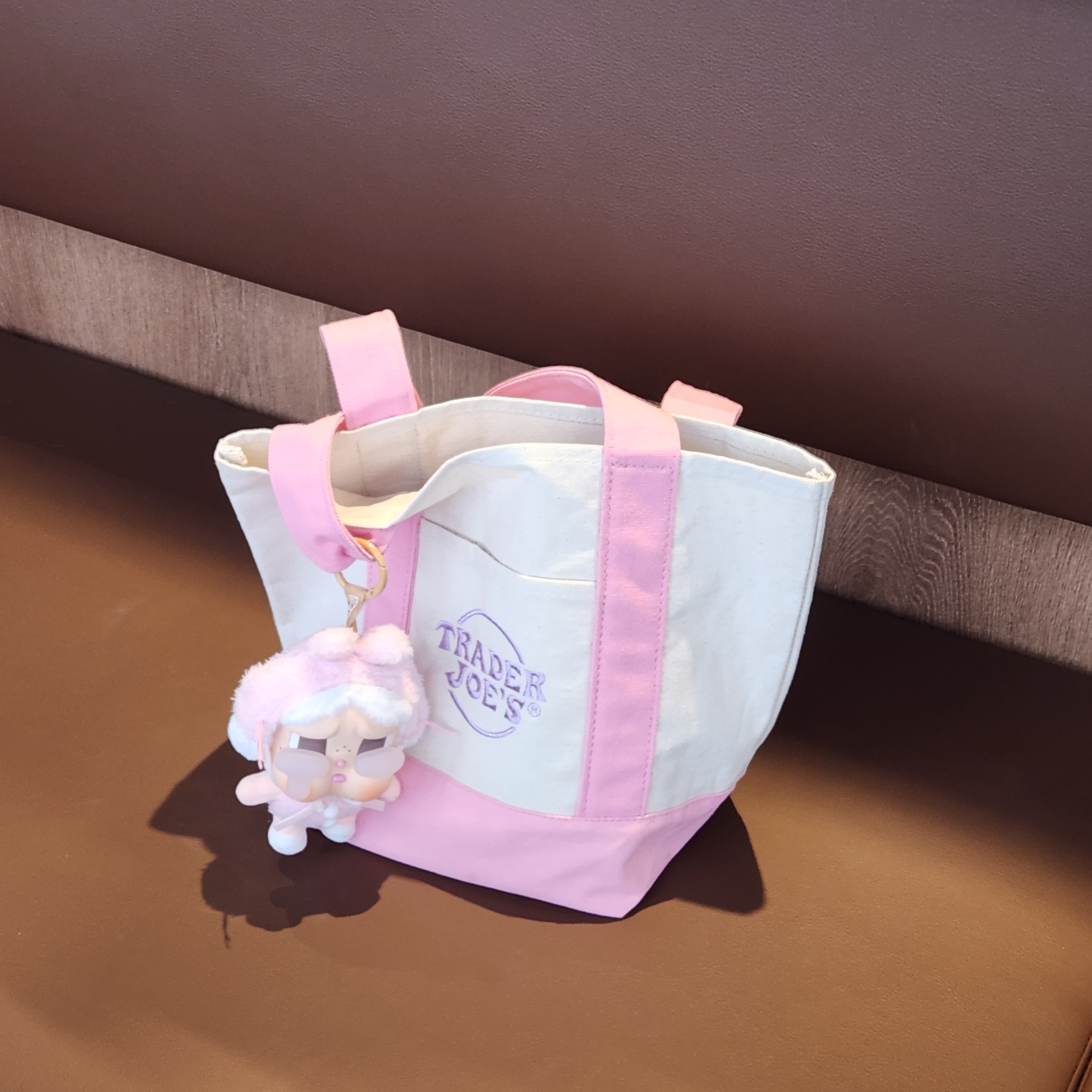 Pop Mart Crybaby Crying Again Series Plush Keyring I'll Give You All My Love (Opened Case), Trader Joe's Mini Pastel Canvas Tote Bag Pink 착용 스타일 - 2