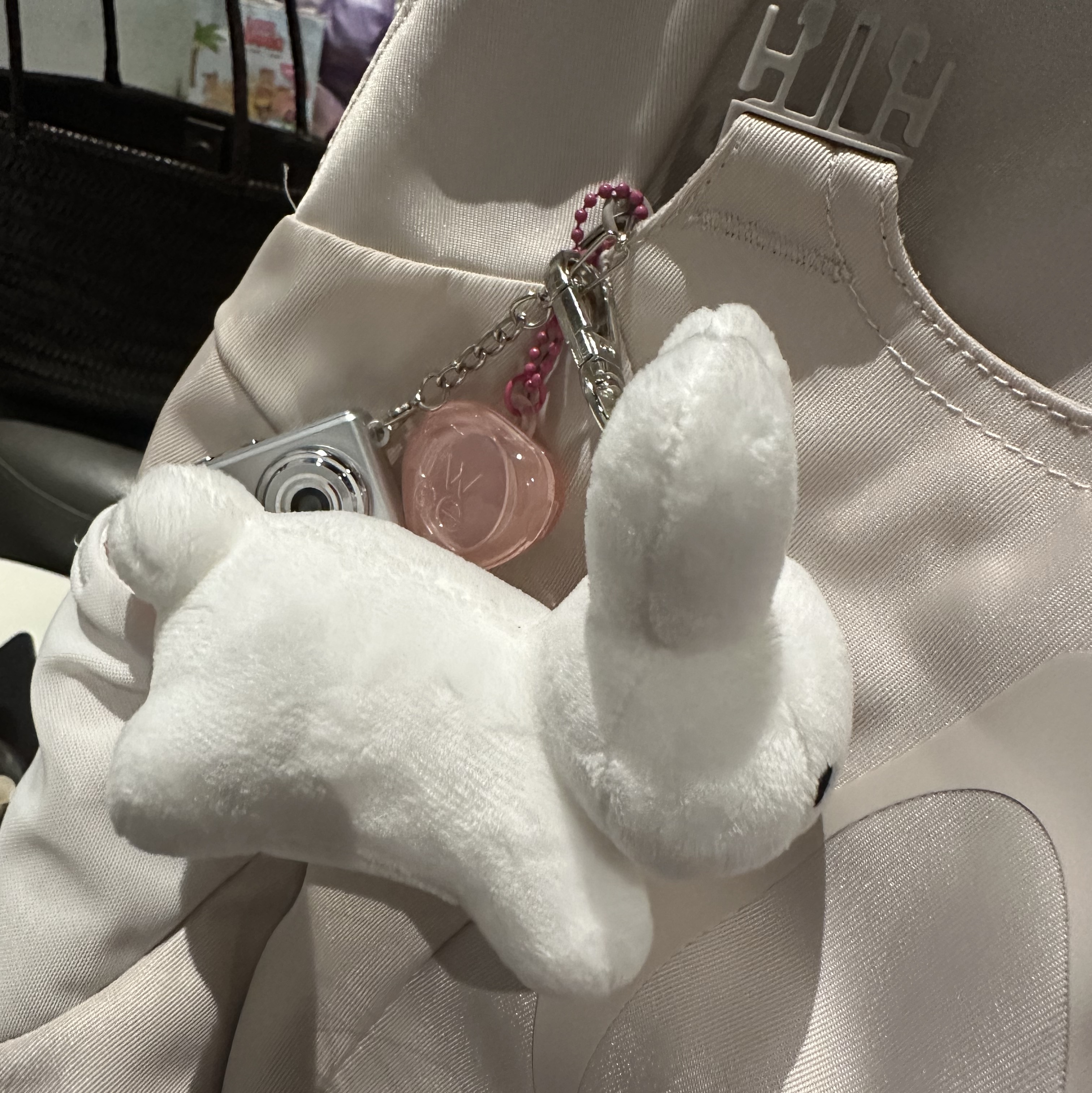Mischief Buckle Flap Backpack Light Beige 착용 스타일