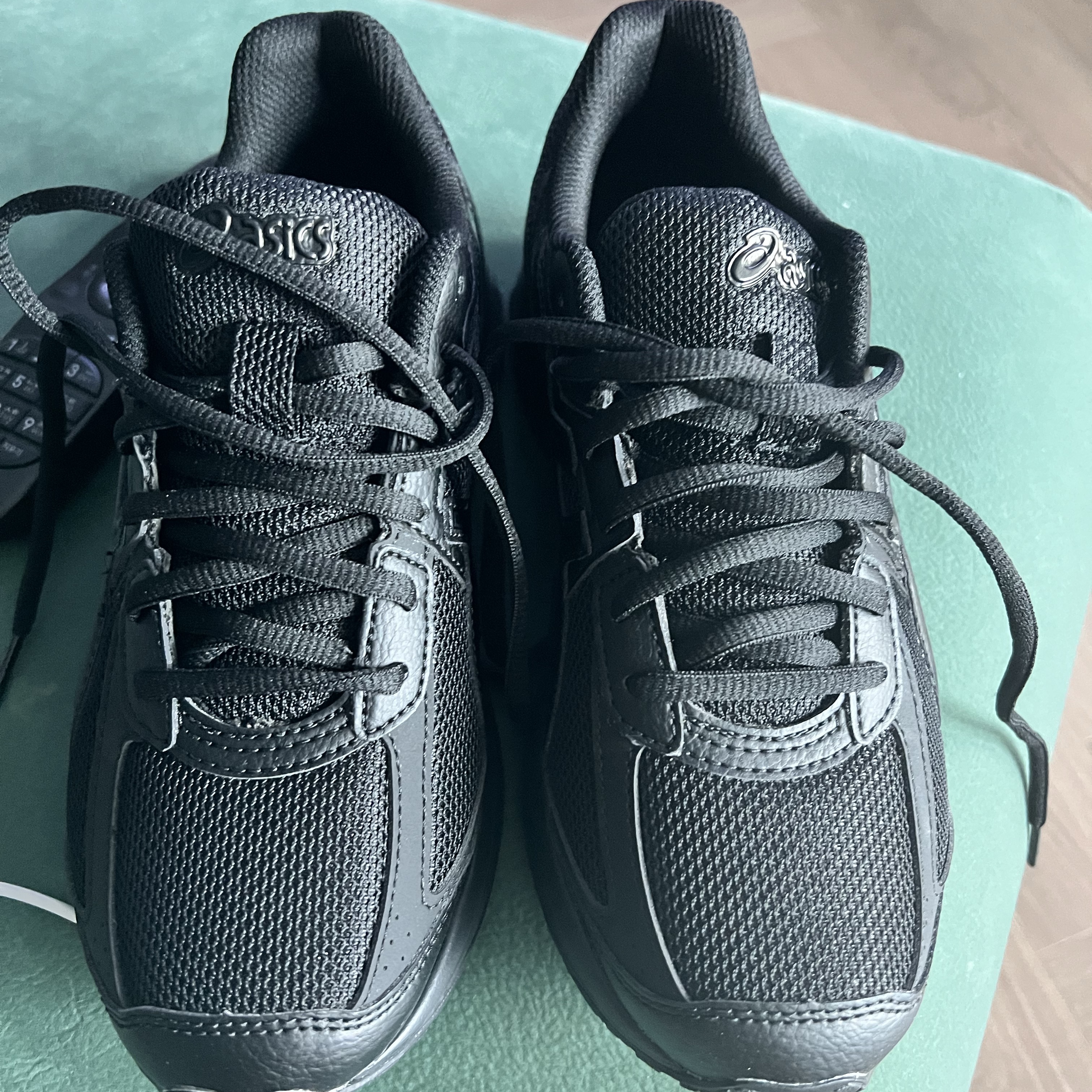 Asics Jog 100 S Black - 2E Wide 착용 스타일