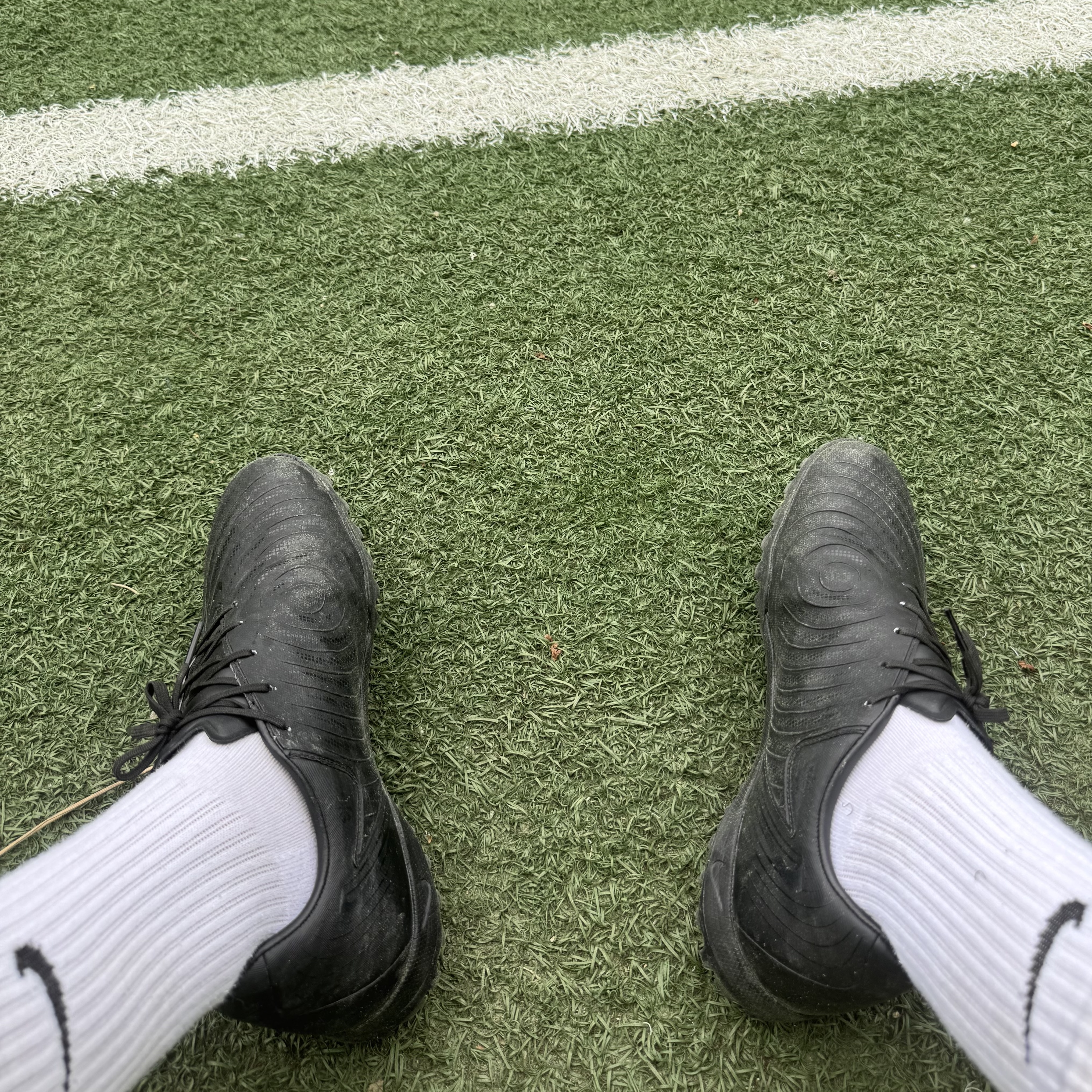 Nike Phantom GX 2 Academy TF Black 착용 스타일