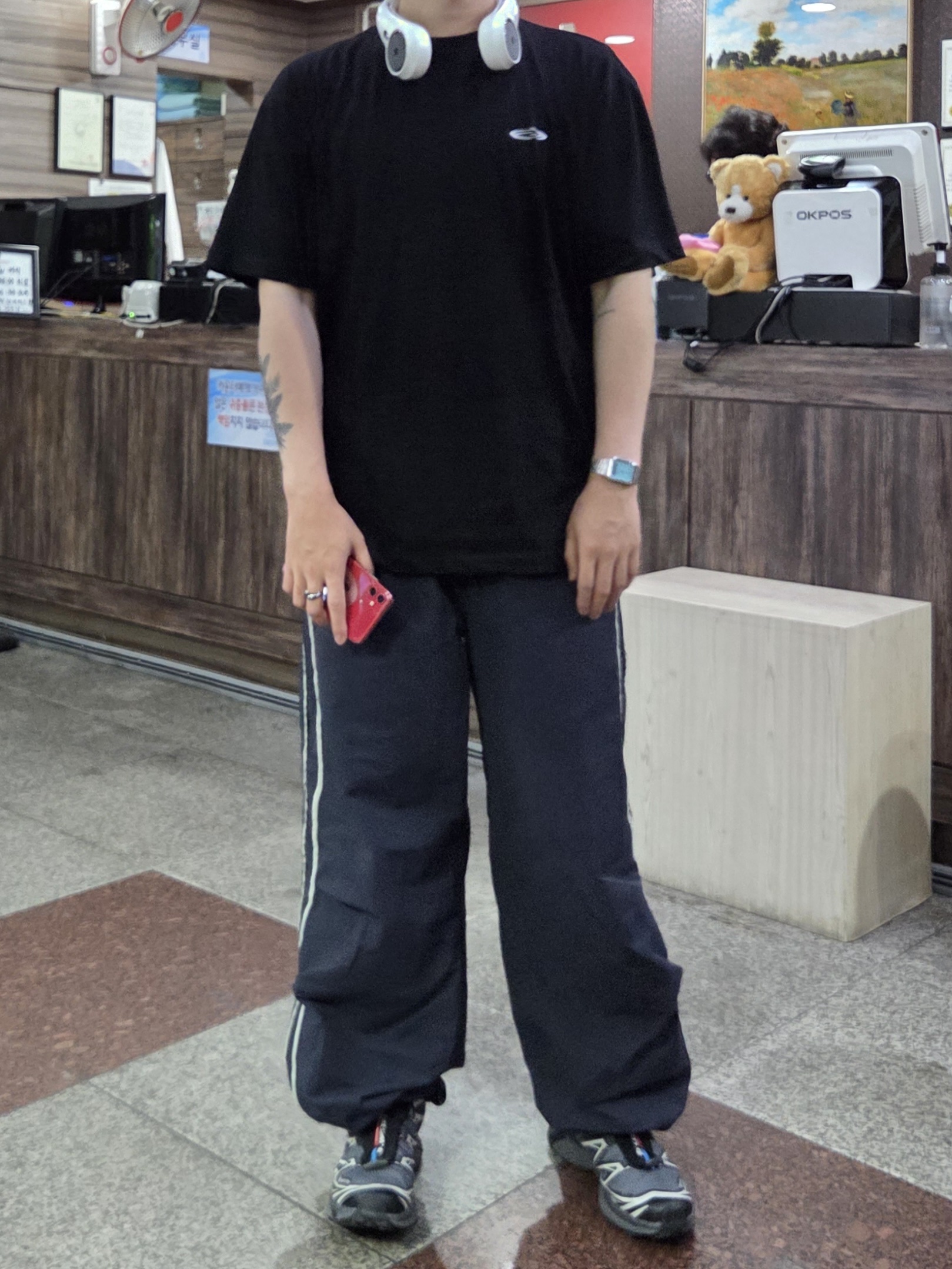 Salomon XT-6 Gore-Tex Black Ebony, Casio AQ-230A-2A2MQY 착용 스타일 - 2