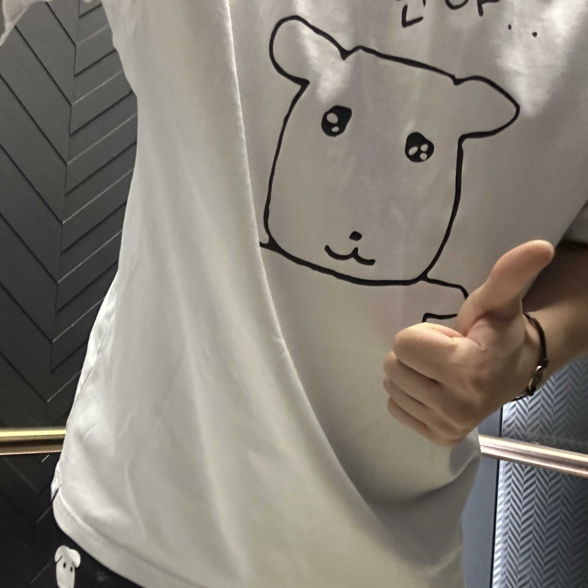 Spao x Ganadi Short Sleeve T-Shirt White, Spao x Ganadi Short Sleeve Pajama Set Black 착용 스타일