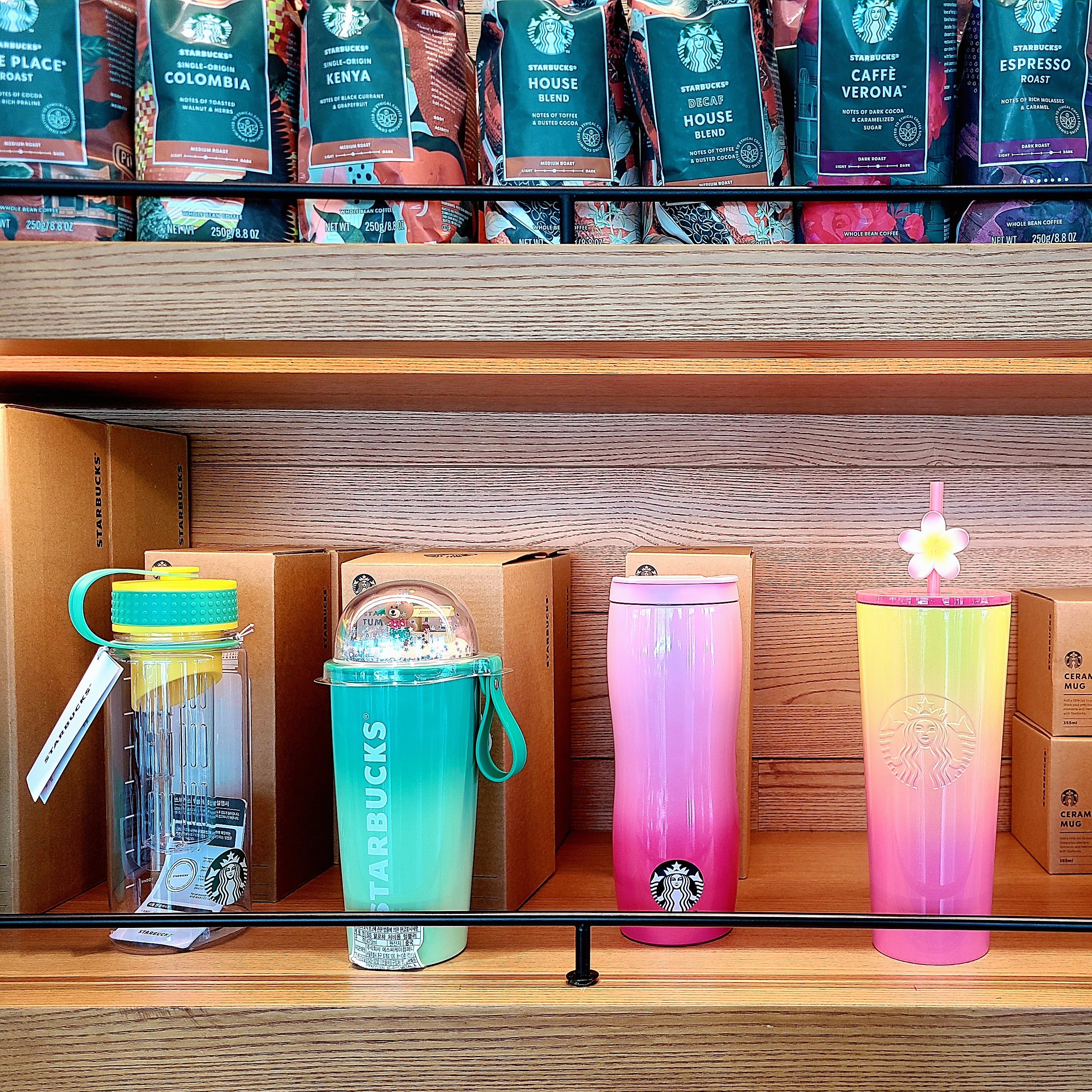 Starbucks Aloha Detox Bottle 739ml, Starbucks SS Aloha Chubby Dome Tumbler 473ml 착용 스타일 - 1