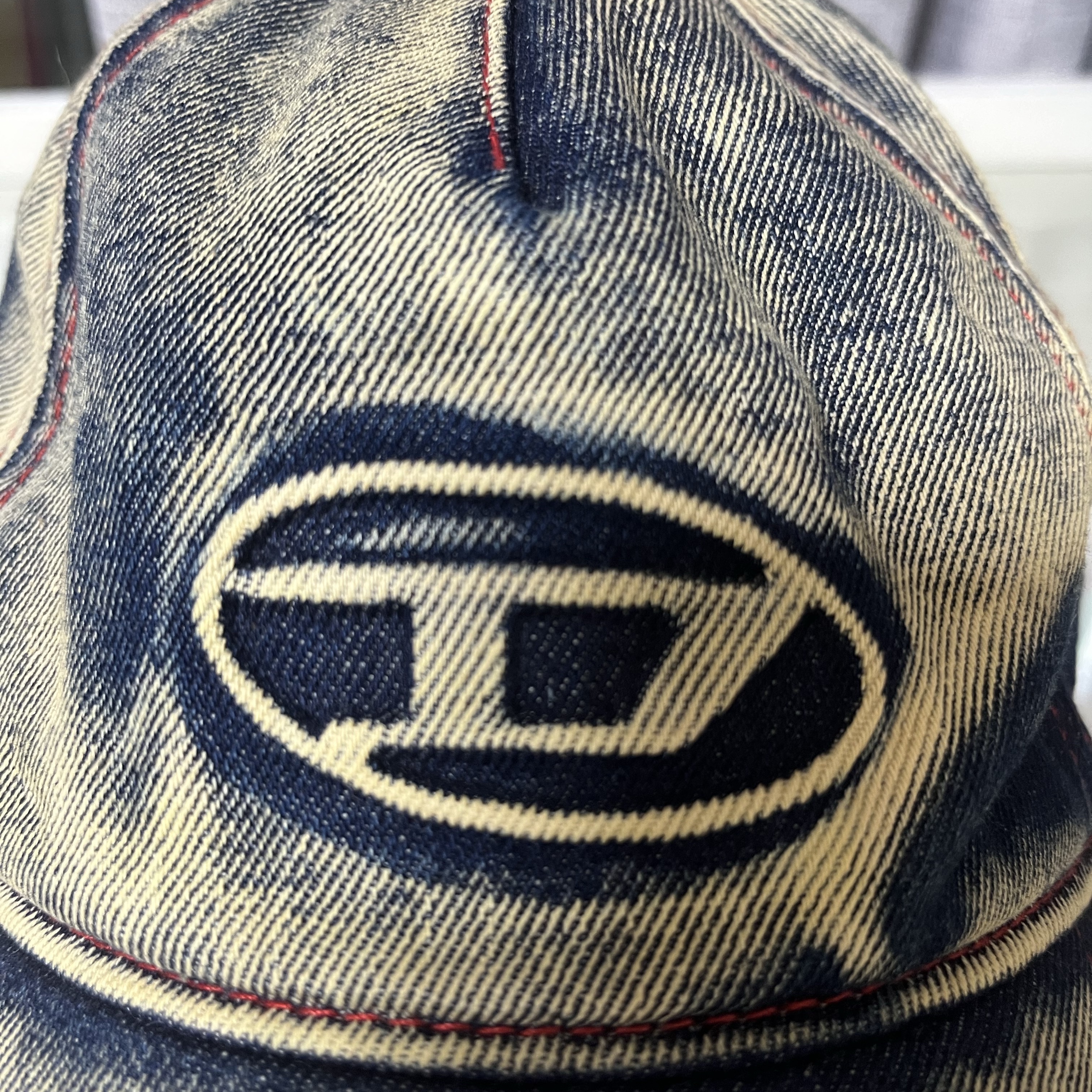 Diesel C-Seymon Treated Denim Baseball Cap Blue White 착용 스타일