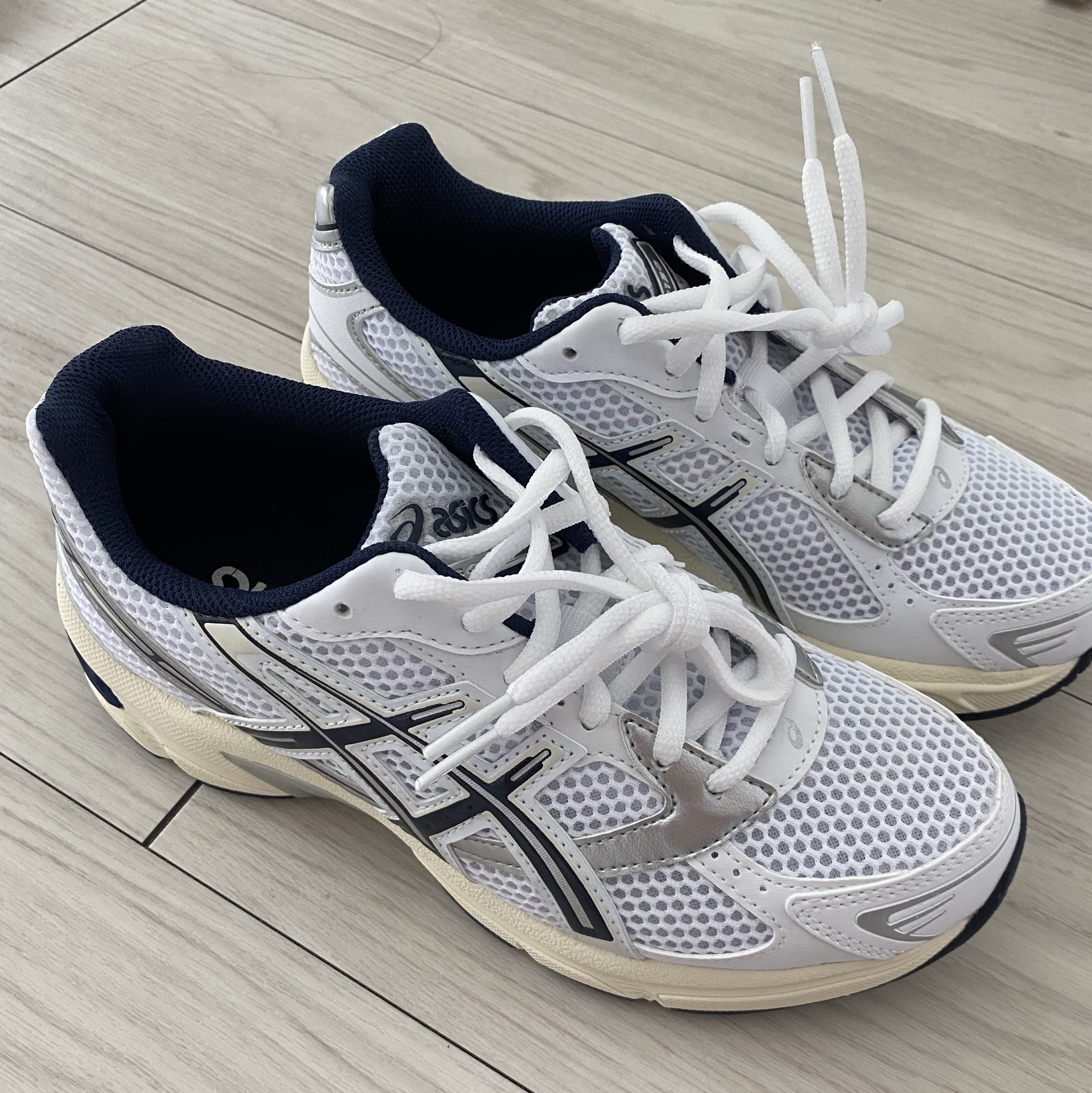 (W) Asics Gel-1130 White Midnight 착용 스타일