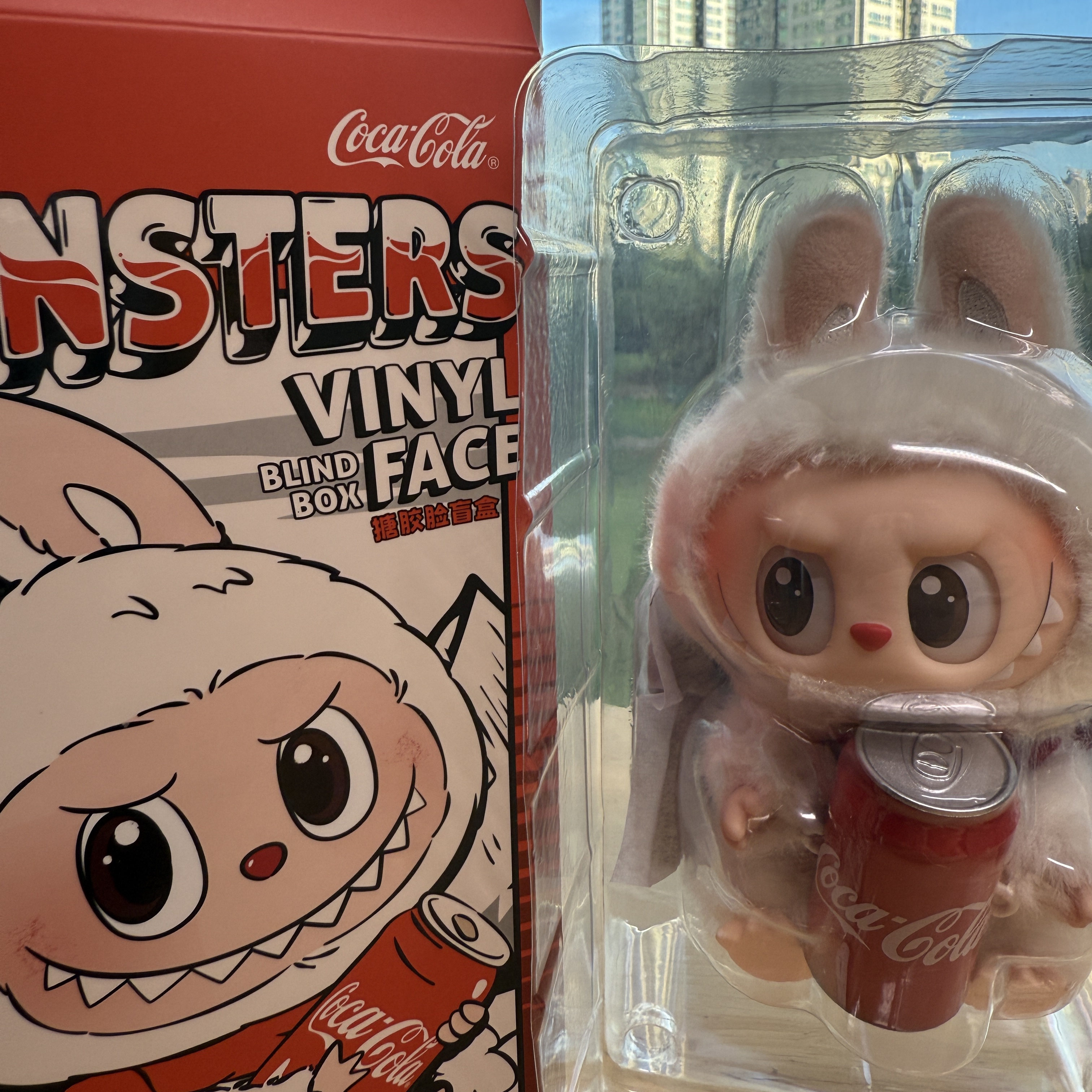 Pop Mart Labubu Coca Cola Series Keyring Sealed Case (1 Blind Box) 착용 스타일