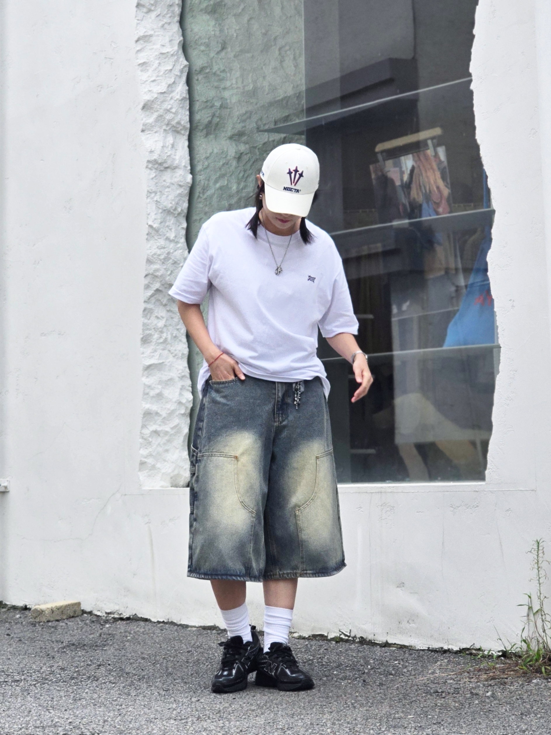 Nike x Drake Nocta NRG LU L91 Cap White, New Balance 1906R Black Silver Metallic 착용 스타일