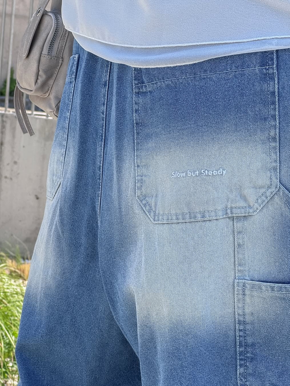 SLOW RECORD HOUSE Carpenter Bermuda Wide Denim Pants Medium Blue 착용 스타일 - 6
