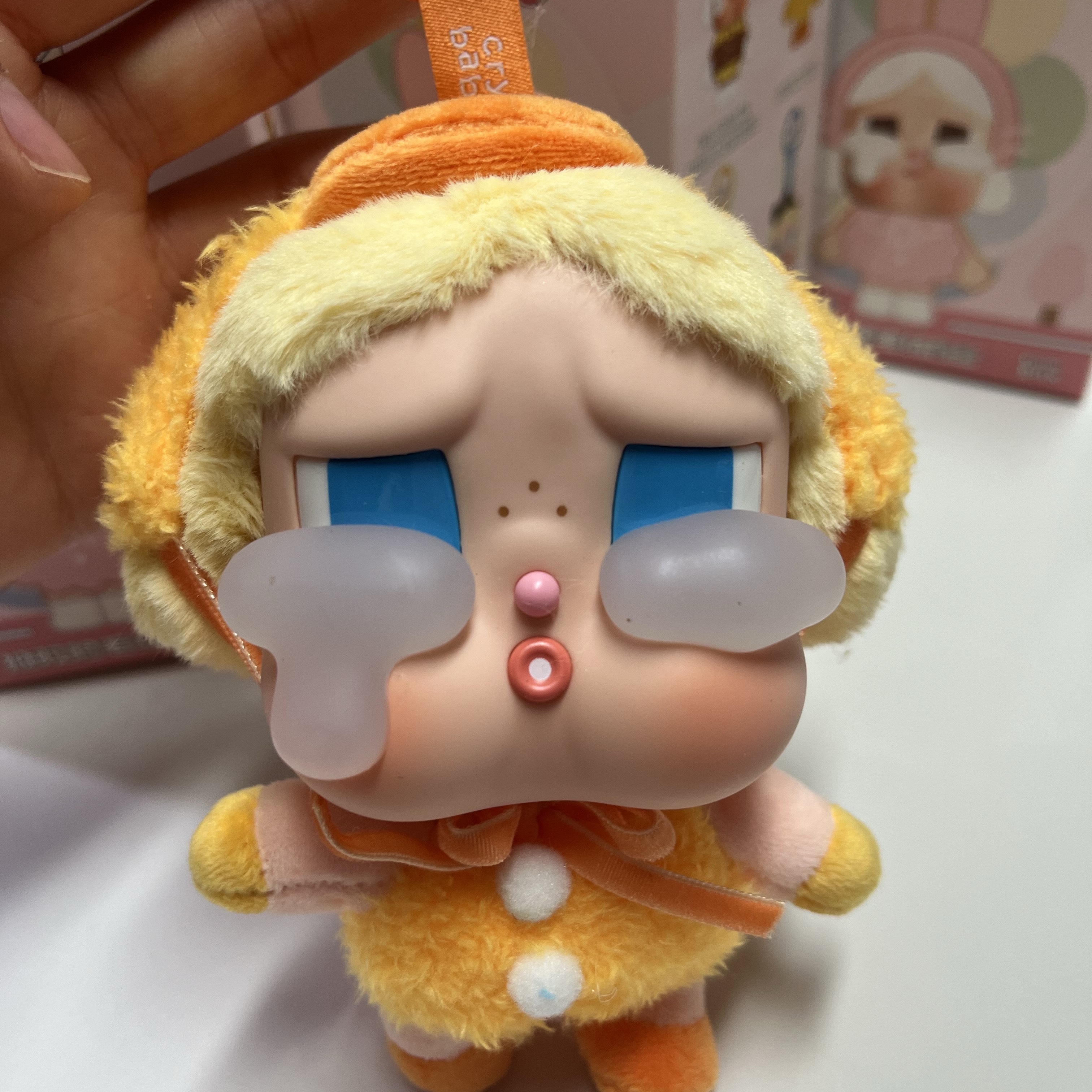 Pop Mart Crybaby Crying Again Series Plush Keyring Sealed Case (6 Blind Boxes) 착용 스타일 - 3