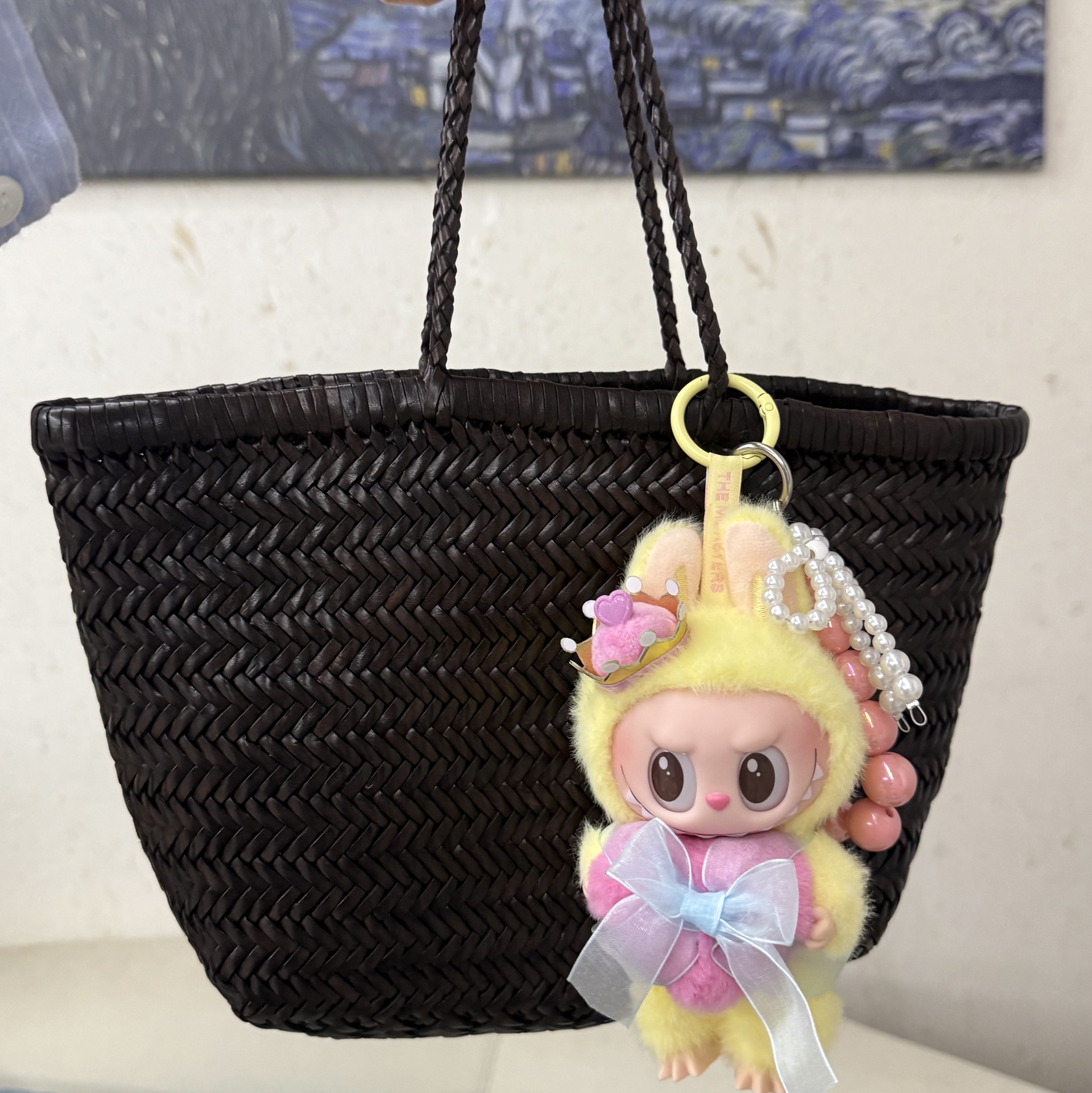 Dragon Diffusion Triple Jump Mini Dark Brown, Pop Mart The Monsters Checkmate Series Plush Keyring 착용 스타일