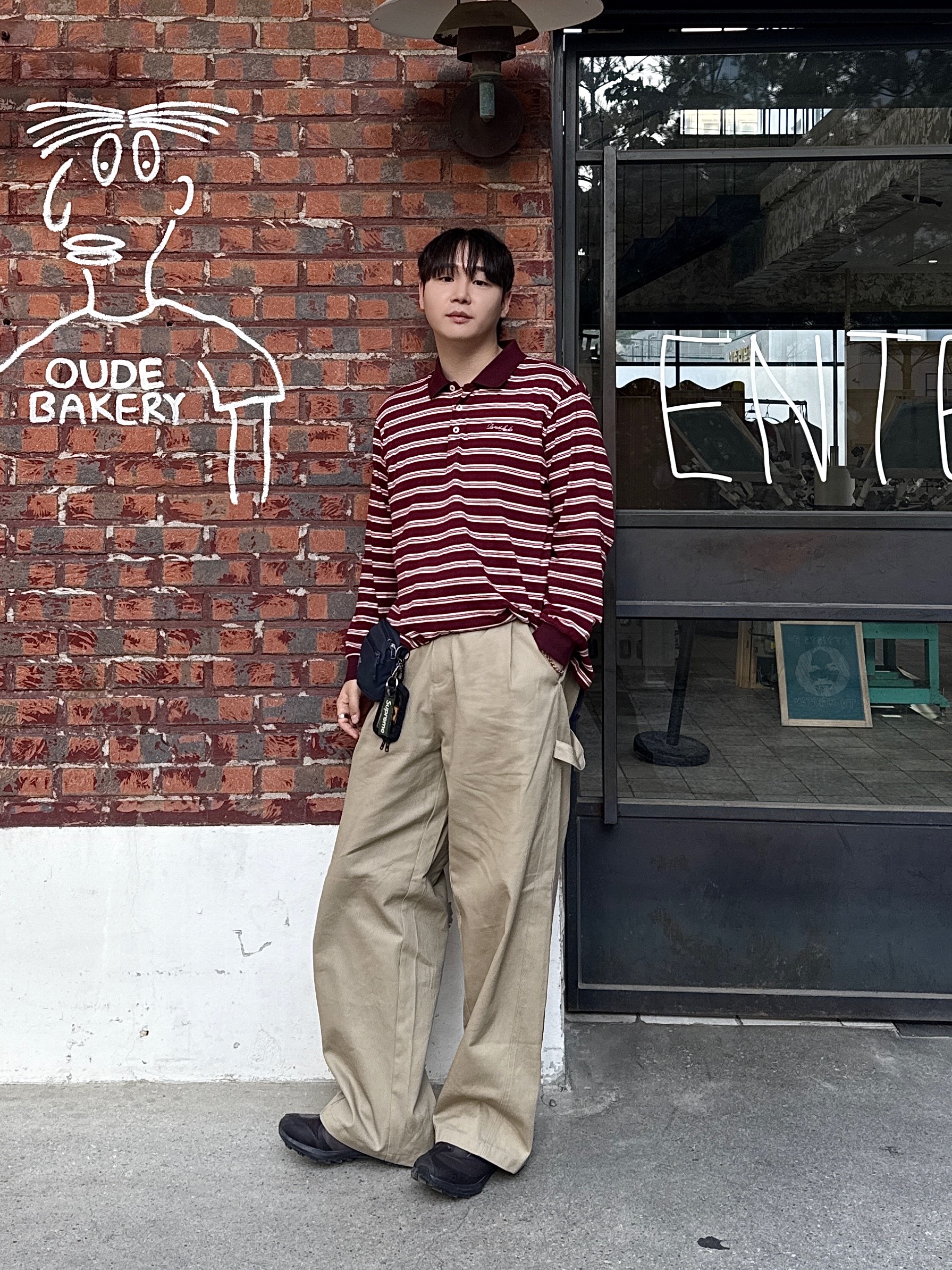 (W) On Running x Post Archive Faction (Paf) Cloudventure Peak Cacao Espresso, Arc'teryx Mantis 1 Waistpack Black Sapphire 착용 스타일 - 2