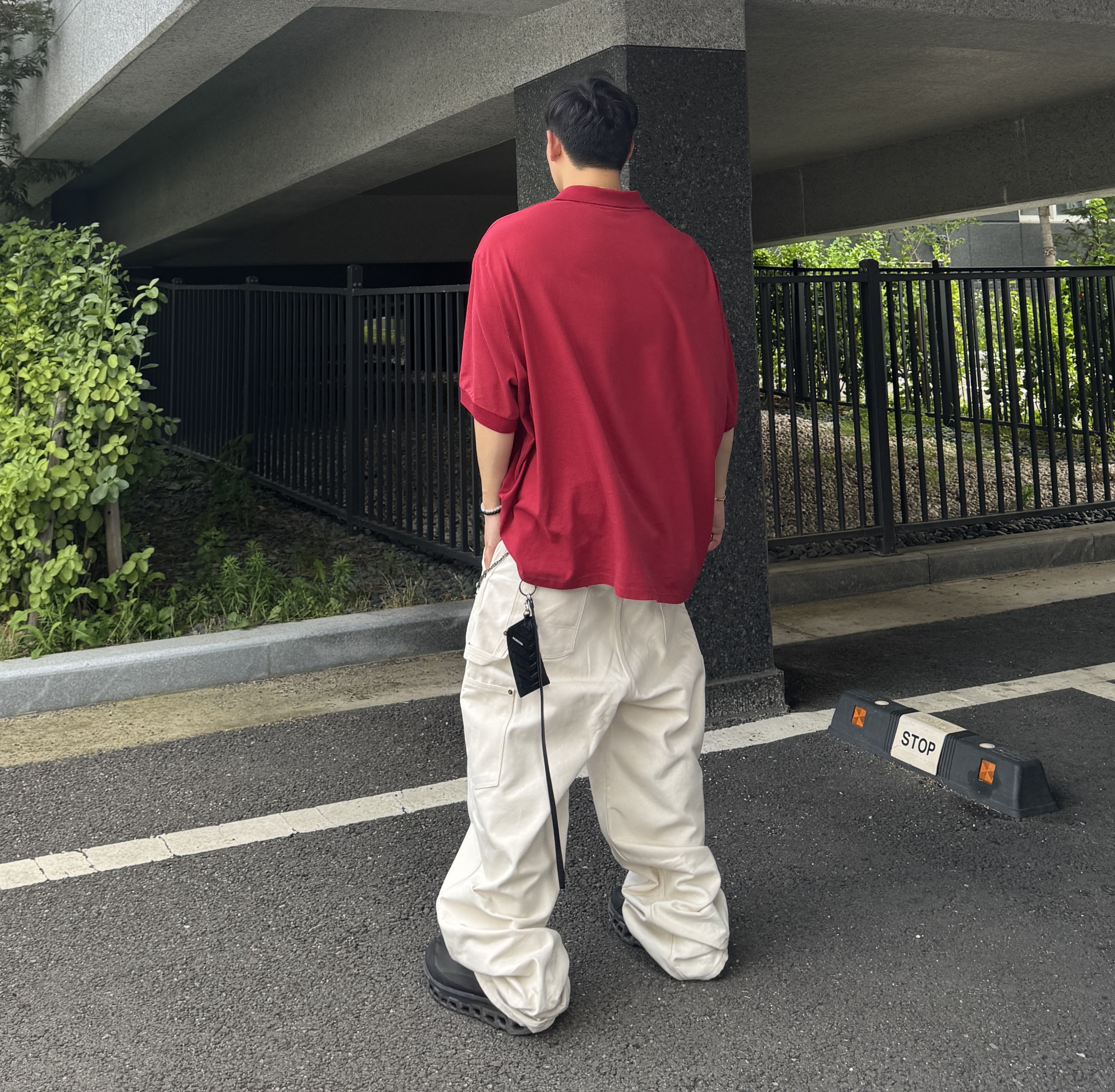 Undermycar Pure Hardstone Carpenter Pants Ivory - 24FW, MJD Oversized Polo Burgundy 착용 스타일 - 5