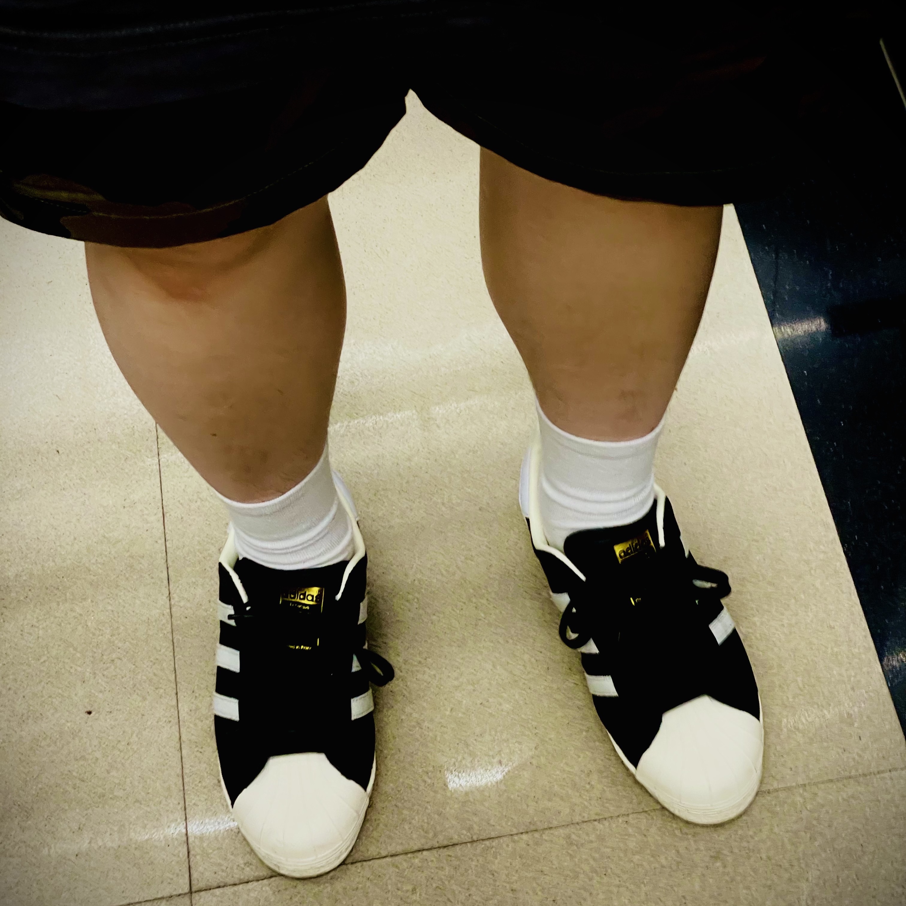 Adidas Superstar 82 FI Core Black 착용 스타일